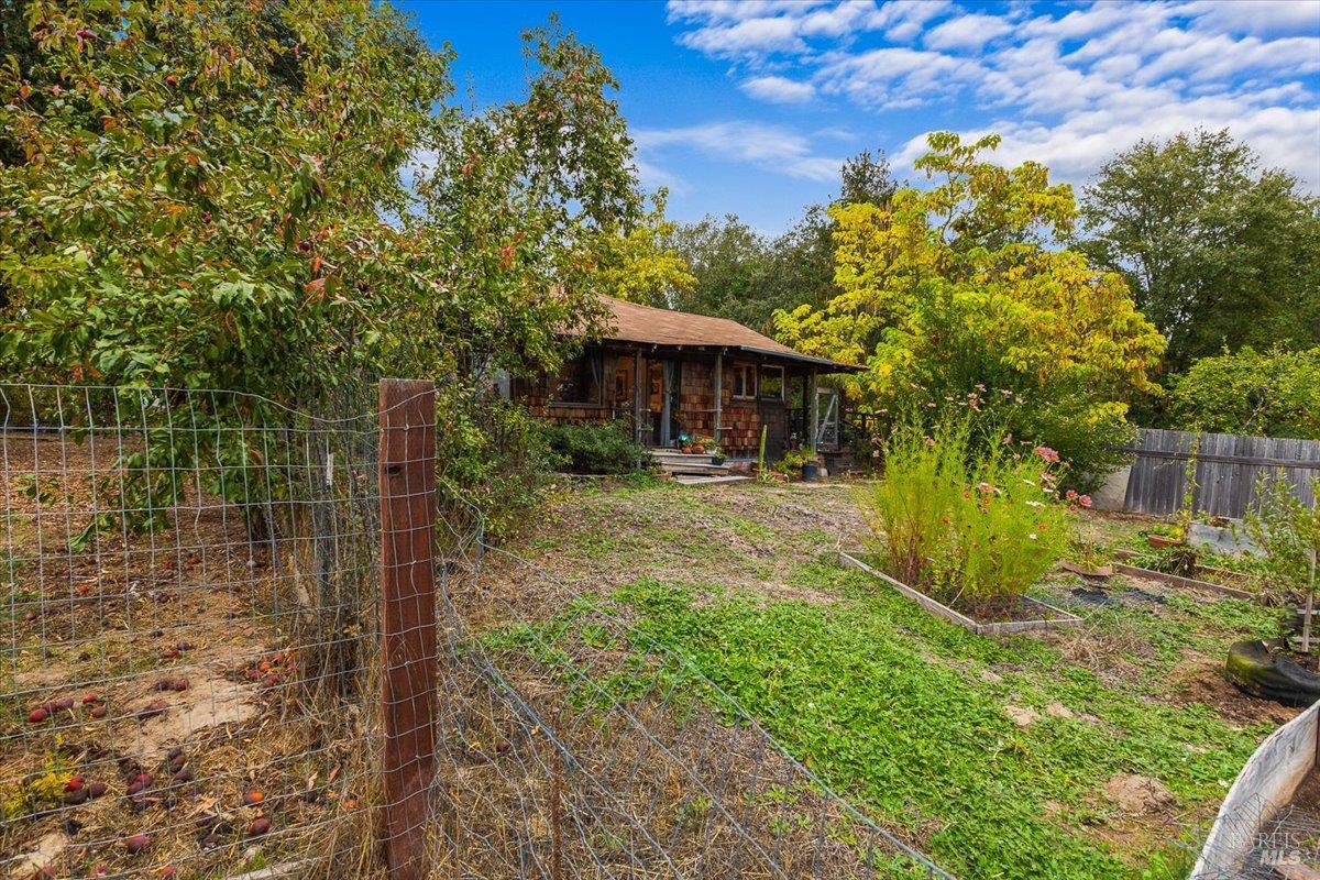 Detail Gallery Image 7 of 35 For 6640 1st St, Forestville,  CA 95436 - 2 Beds | 1 Baths