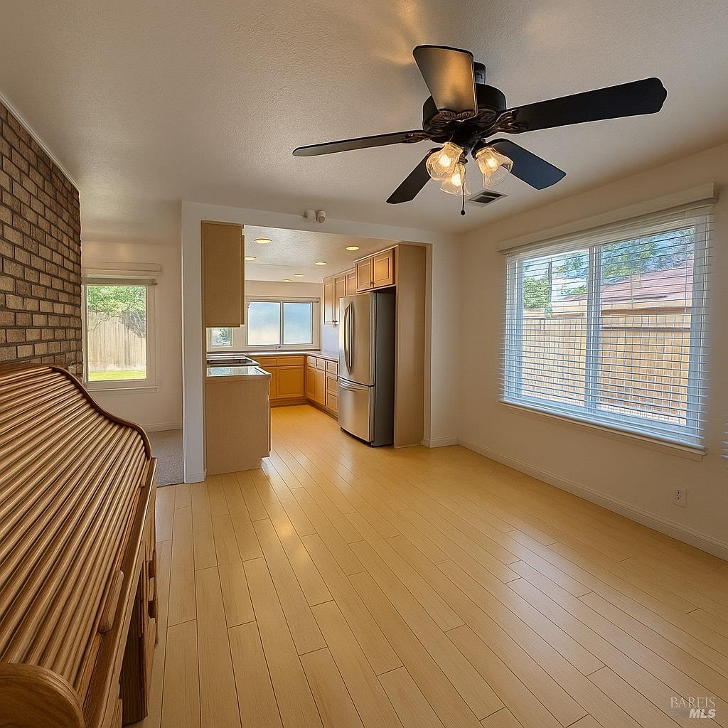 Detail Gallery Image 8 of 21 For 2859 Elmhurst Cir, Fairfield,  CA 94533 - 4 Beds | 2 Baths