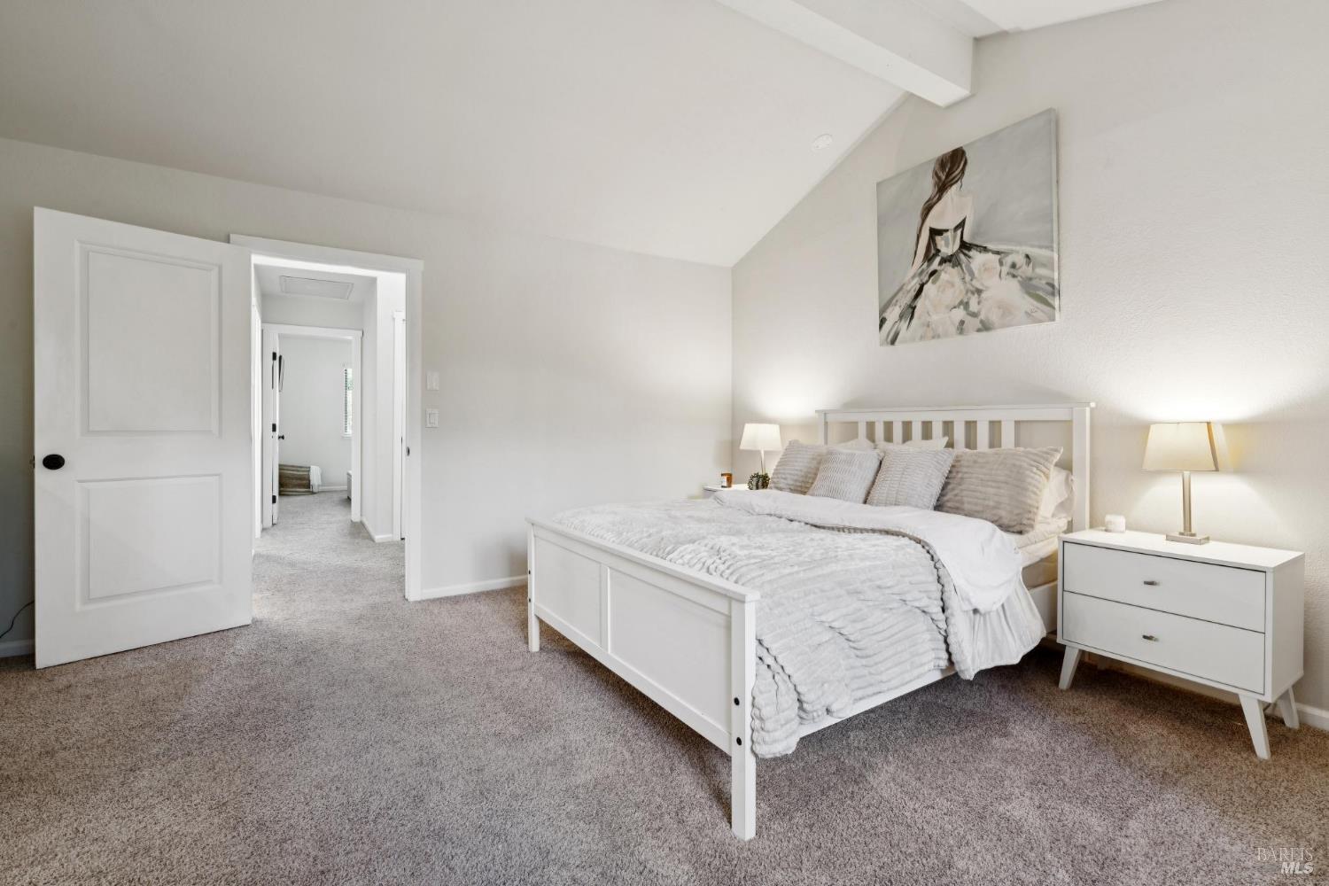 Detail Gallery Image 13 of 28 For 1302 Marylyn Cir, Petaluma,  CA 94954 - 3 Beds | 2/1 Baths