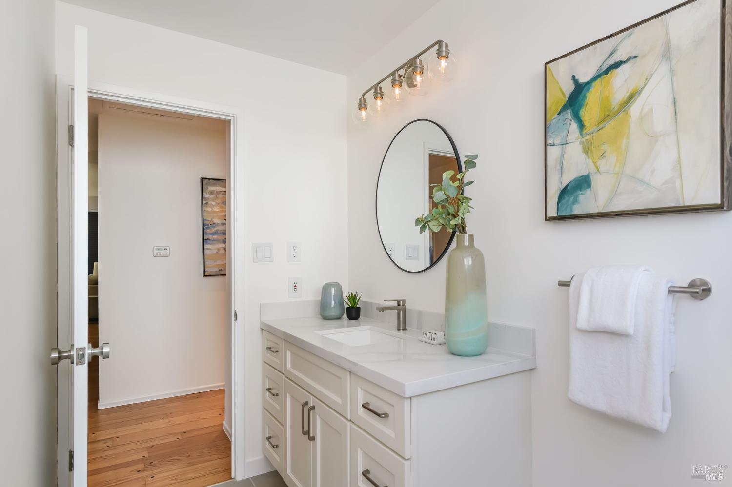 Detail Gallery Image 19 of 31 For 32 Knight Dr, San Rafael,  CA 94901 - 3 Beds | 2 Baths