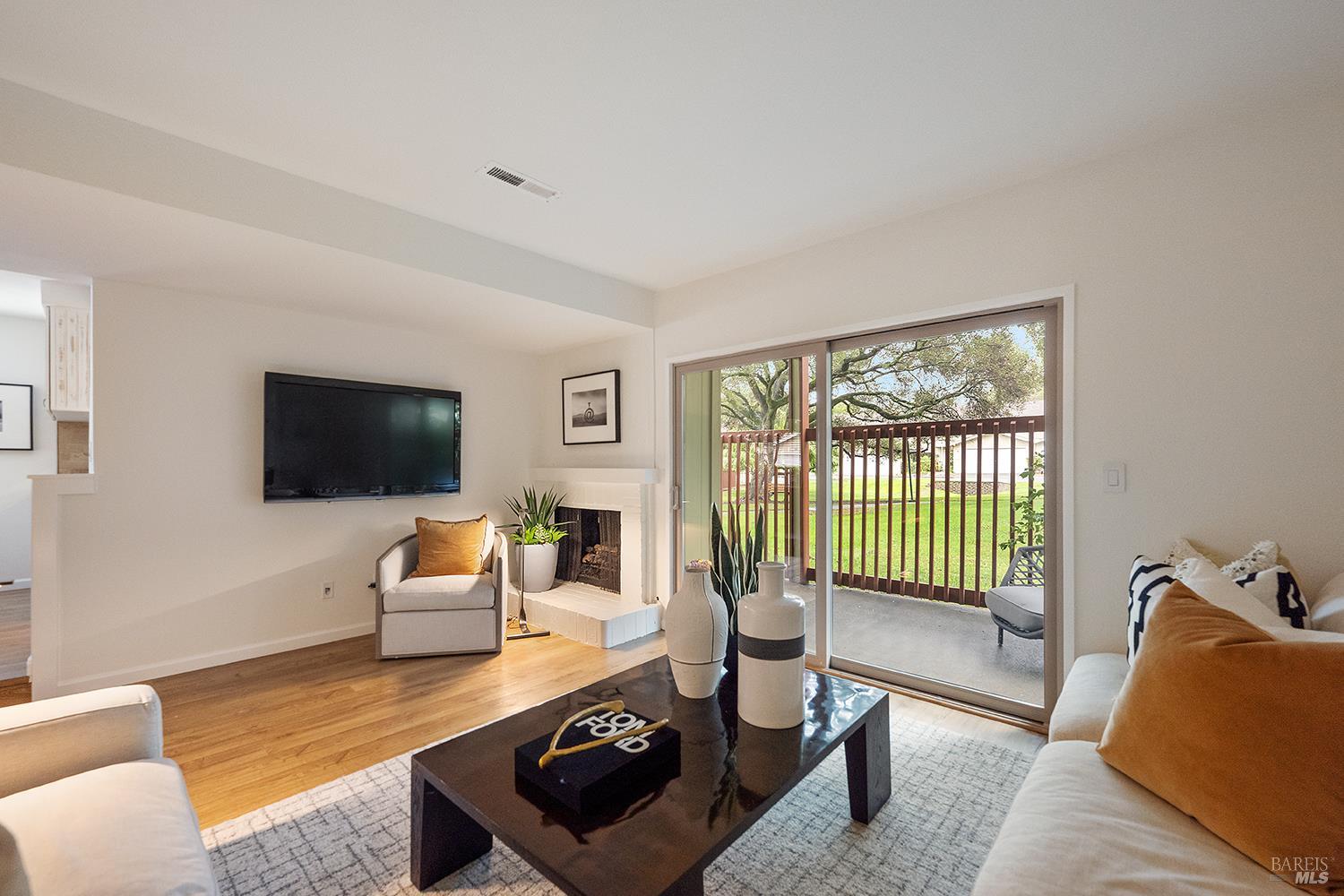 Detail Gallery Image 16 of 31 For 62 Salvatore Dr, Novato,  CA 94949 - 3 Beds | 2/1 Baths