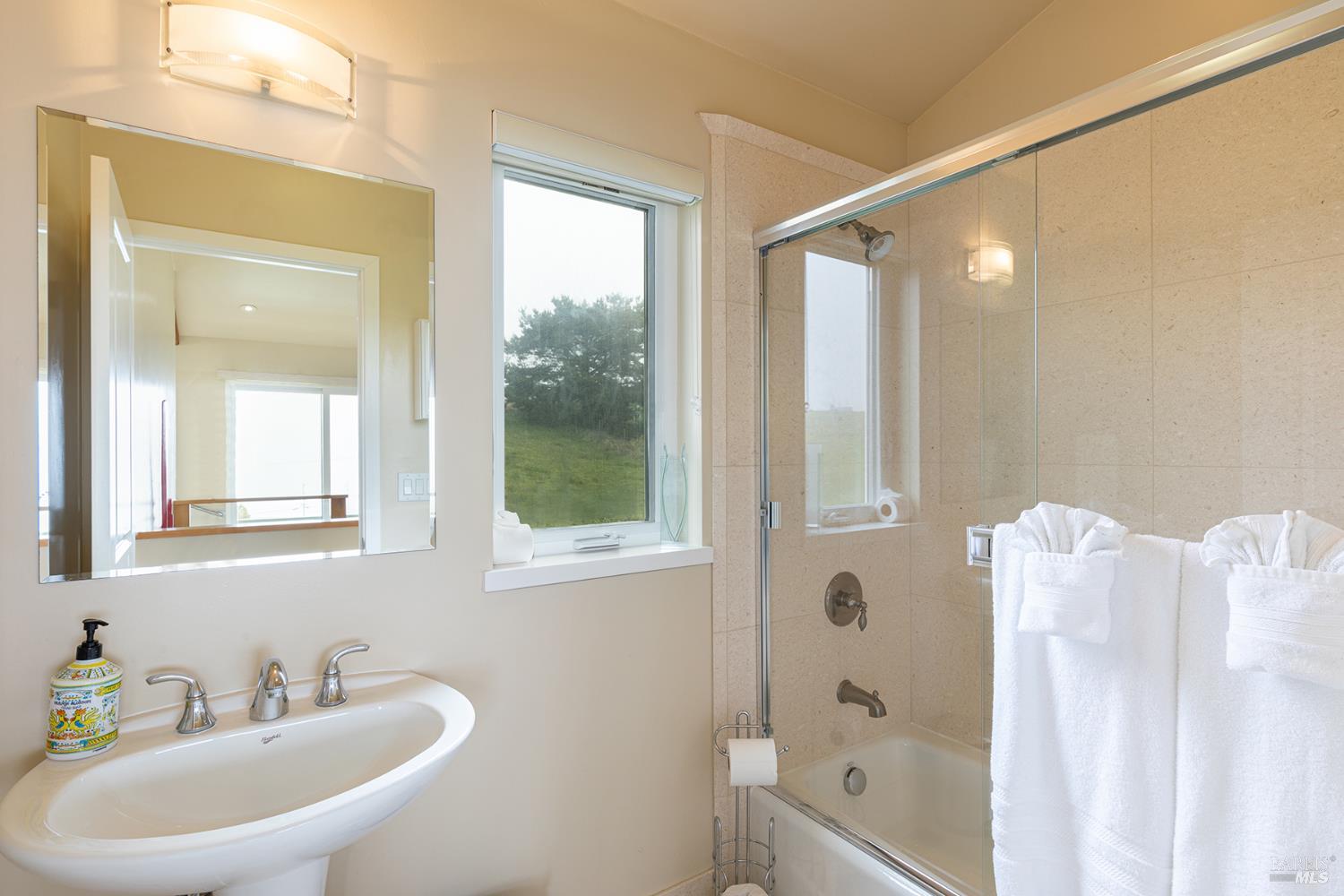 Detail Gallery Image 24 of 43 For 4811 Carmet Dr, Bodega Bay,  CA 94923 - 2 Beds | 2/1 Baths