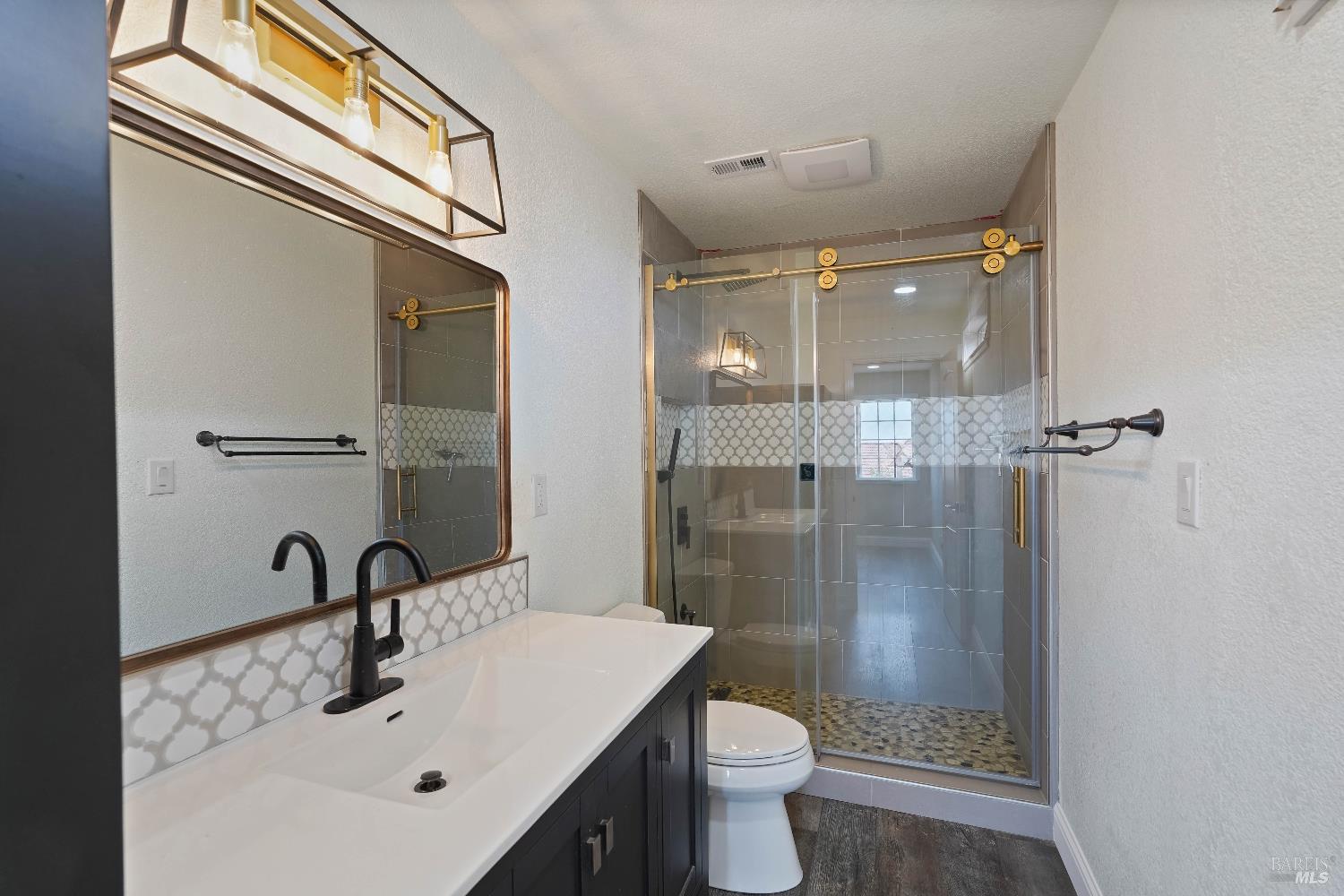 Detail Gallery Image 33 of 60 For 880 Knights Cir, Vallejo,  CA 94591 - 3 Beds | 2/1 Baths