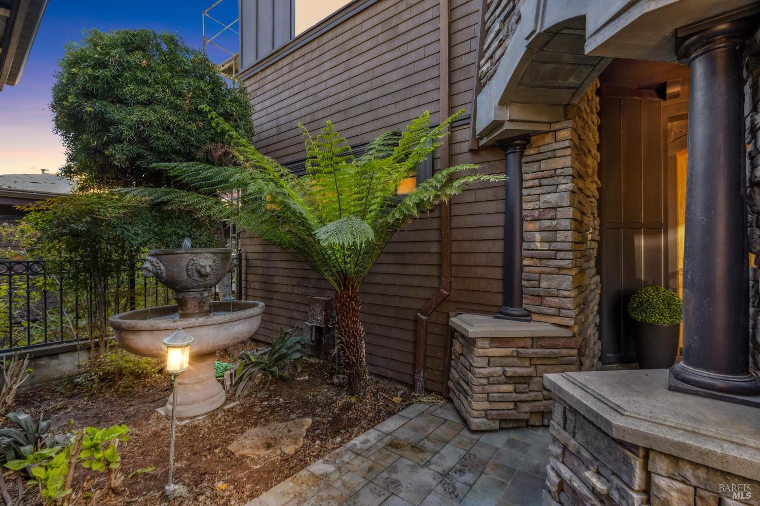 Detail Gallery Image 63 of 68 For 30 De Silva Island Dr, Mill Valley,  CA 94941 - 3 Beds | 2/1 Baths