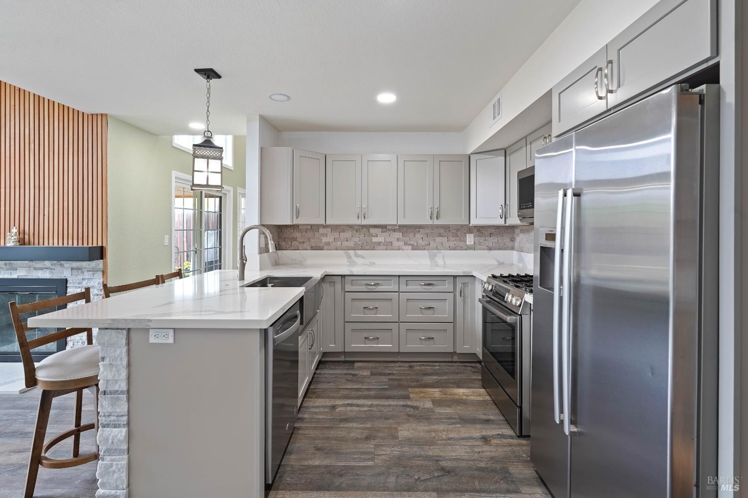 Detail Gallery Image 16 of 60 For 880 Knights Cir, Vallejo,  CA 94591 - 3 Beds | 2/1 Baths