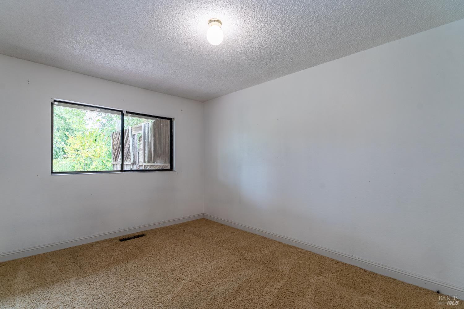 Detail Gallery Image 16 of 21 For 4044 Wisteria Way, Napa,  CA 94558 - 3 Beds | 2 Baths