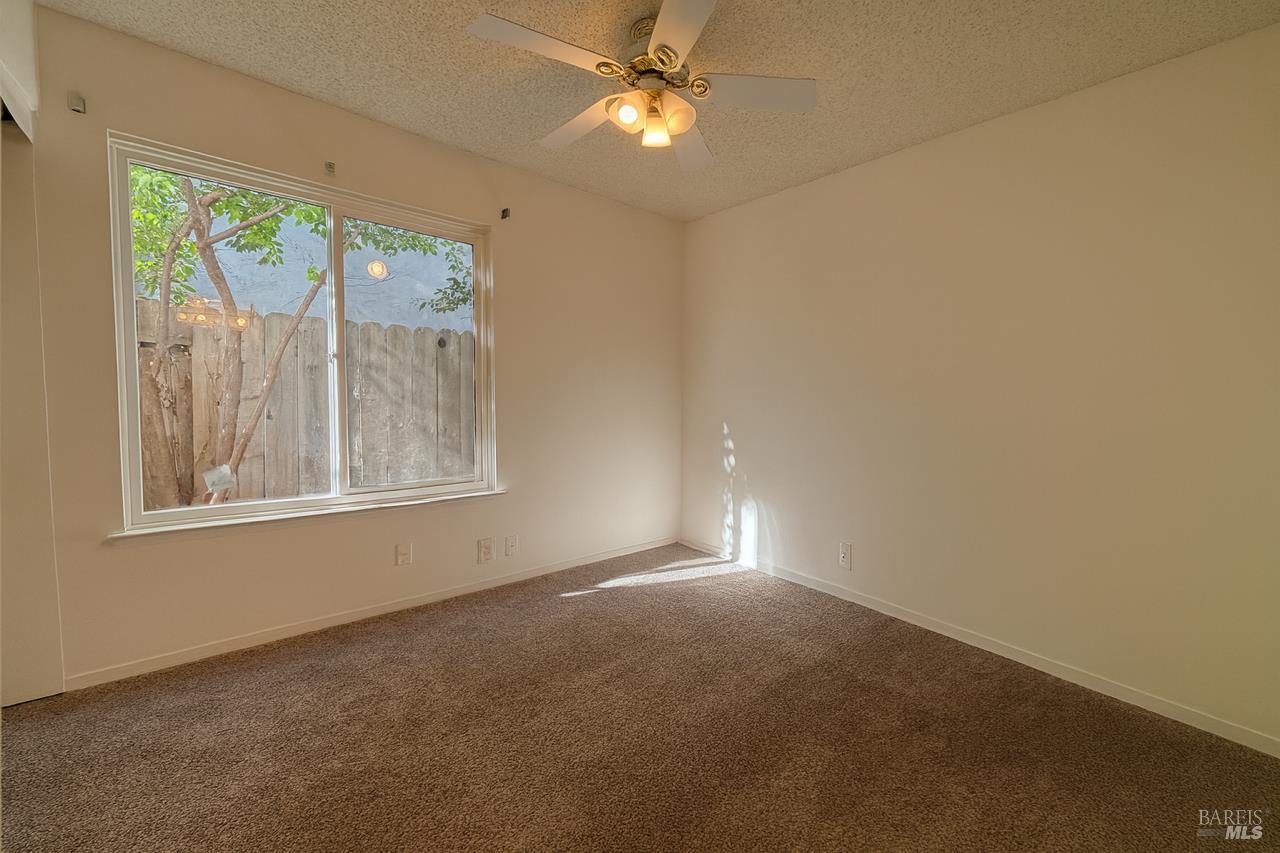 Detail Gallery Image 13 of 21 For 2859 Elmhurst Cir, Fairfield,  CA 94533 - 4 Beds | 2 Baths