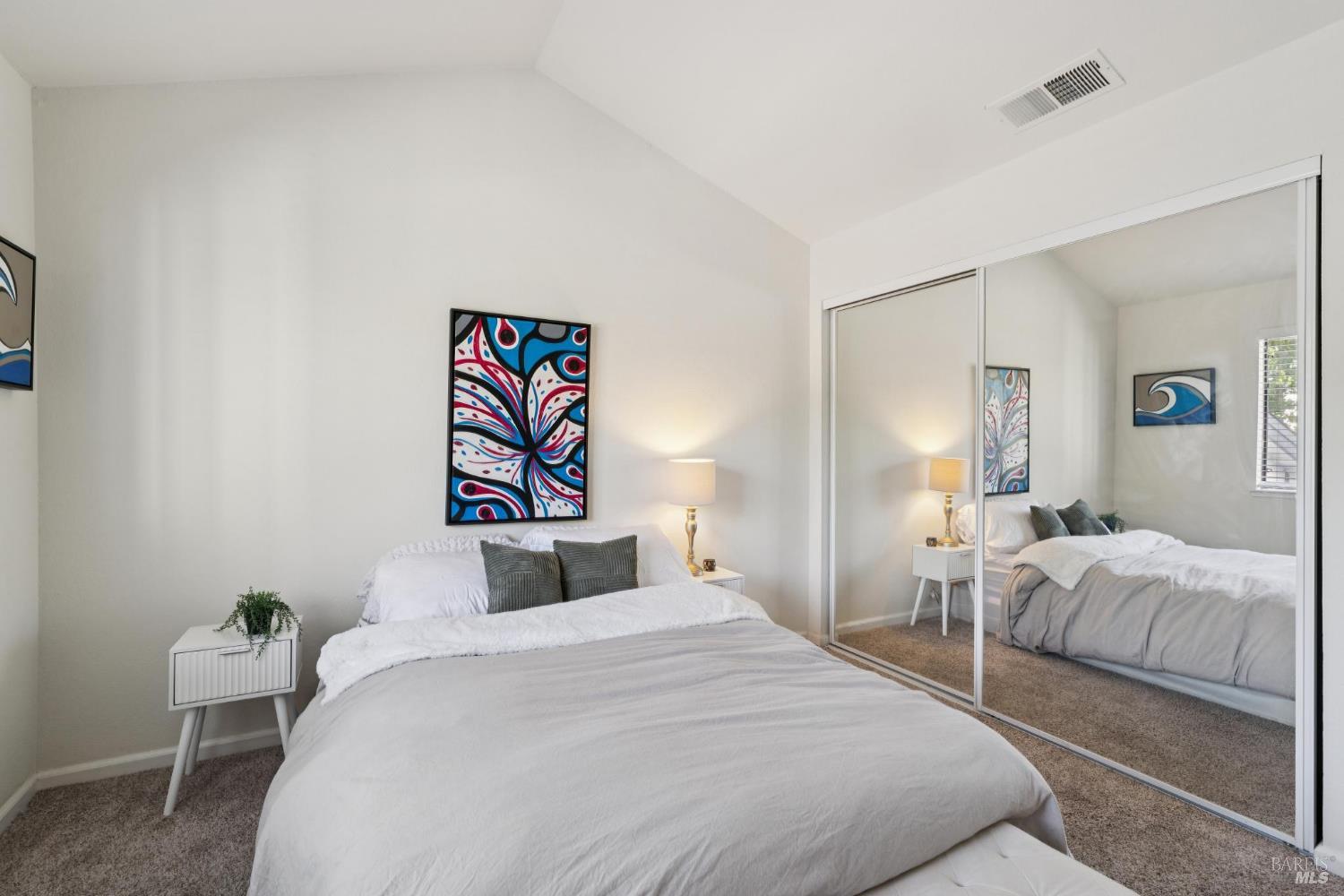 Detail Gallery Image 22 of 28 For 1302 Marylyn Cir, Petaluma,  CA 94954 - 3 Beds | 2/1 Baths