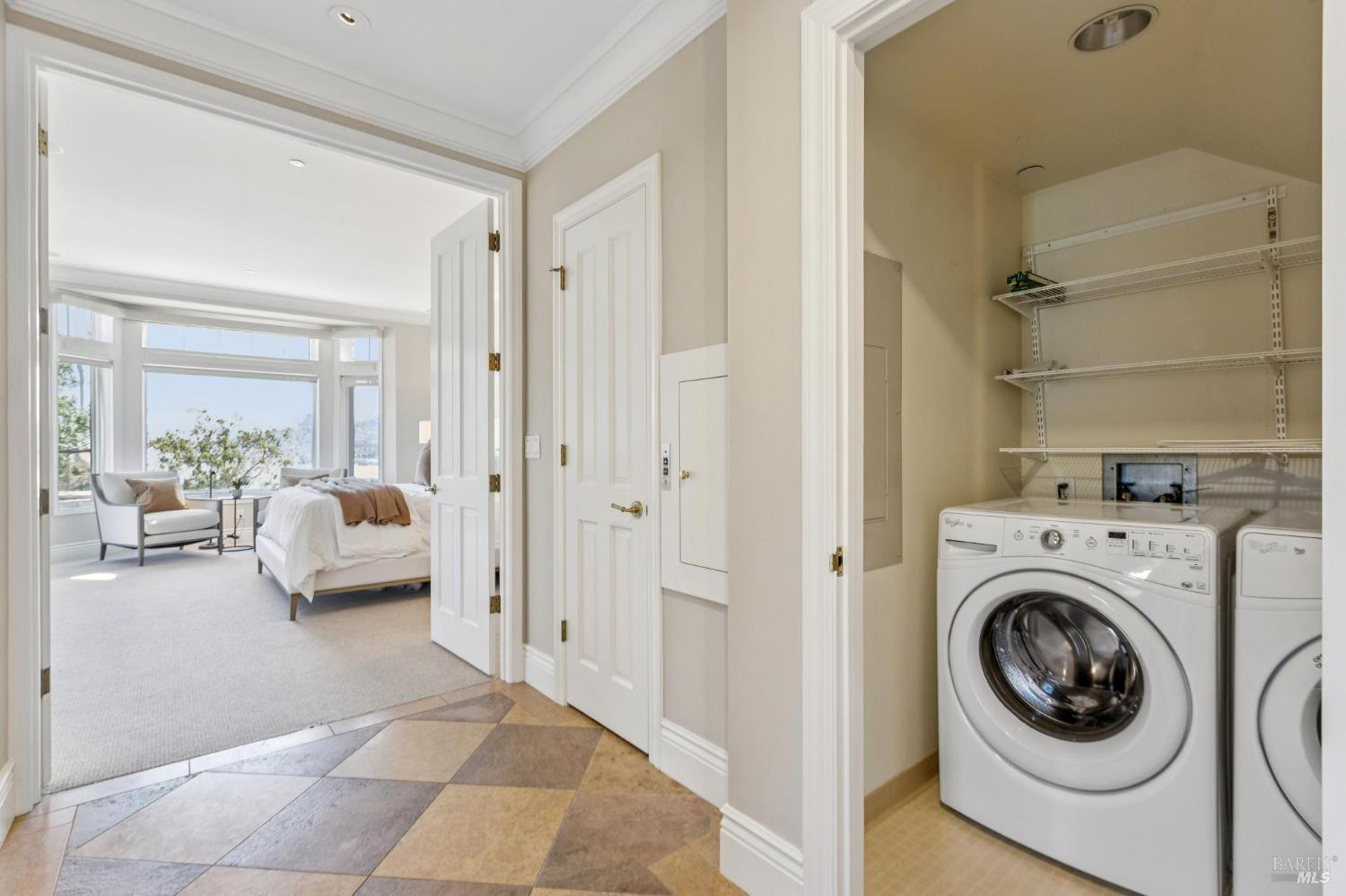 Detail Gallery Image 26 of 68 For 30 De Silva Island Dr, Mill Valley,  CA 94941 - 3 Beds | 2/1 Baths