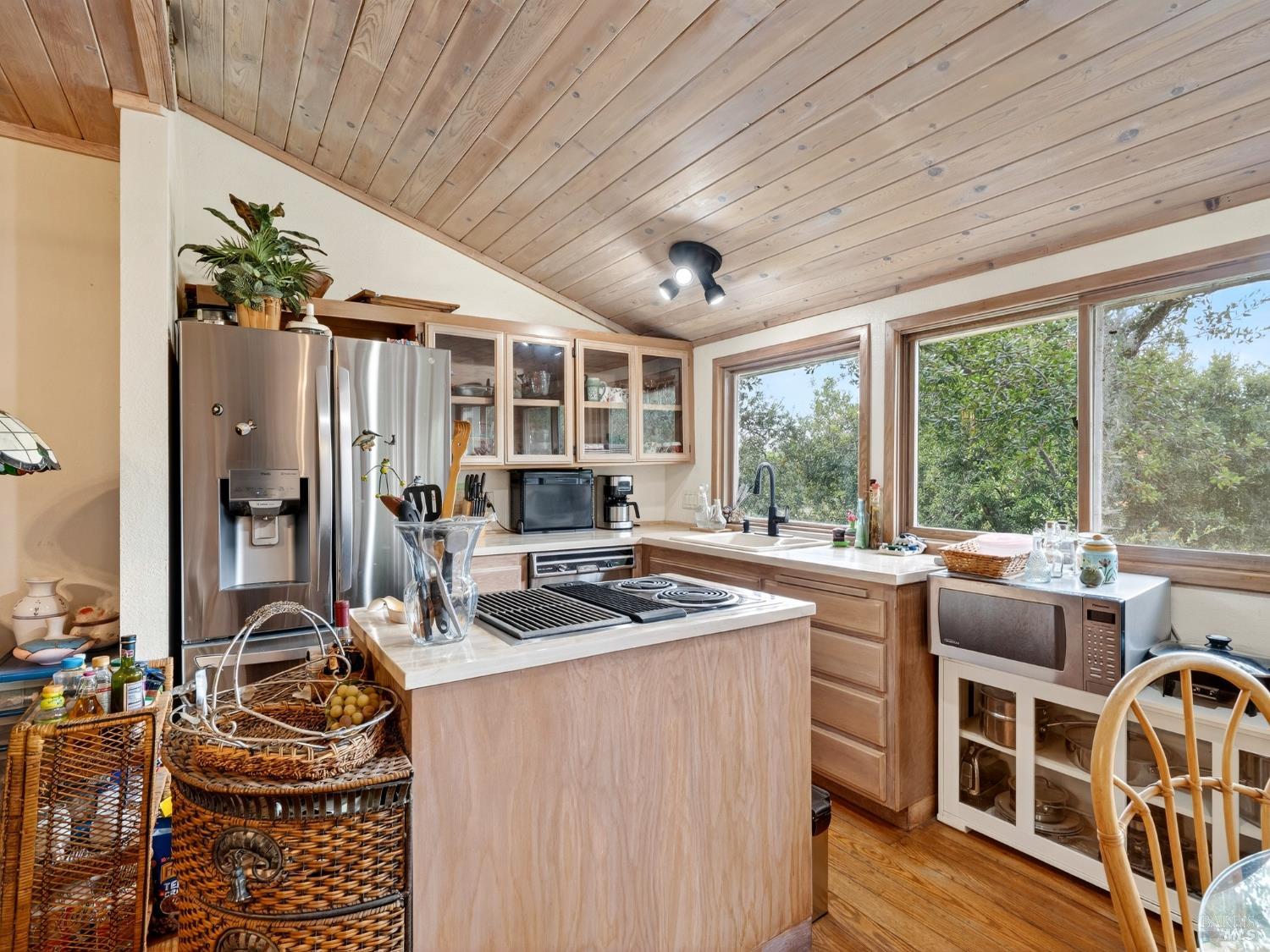 Detail Gallery Image 13 of 56 For 217 Geysers Rd, Cloverdale,  CA 95425 - 3 Beds | 4 Baths