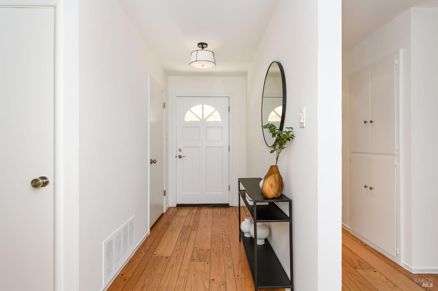 Detail Gallery Image 22 of 31 For 32 Knight Dr, San Rafael,  CA 94901 - 3 Beds | 2 Baths