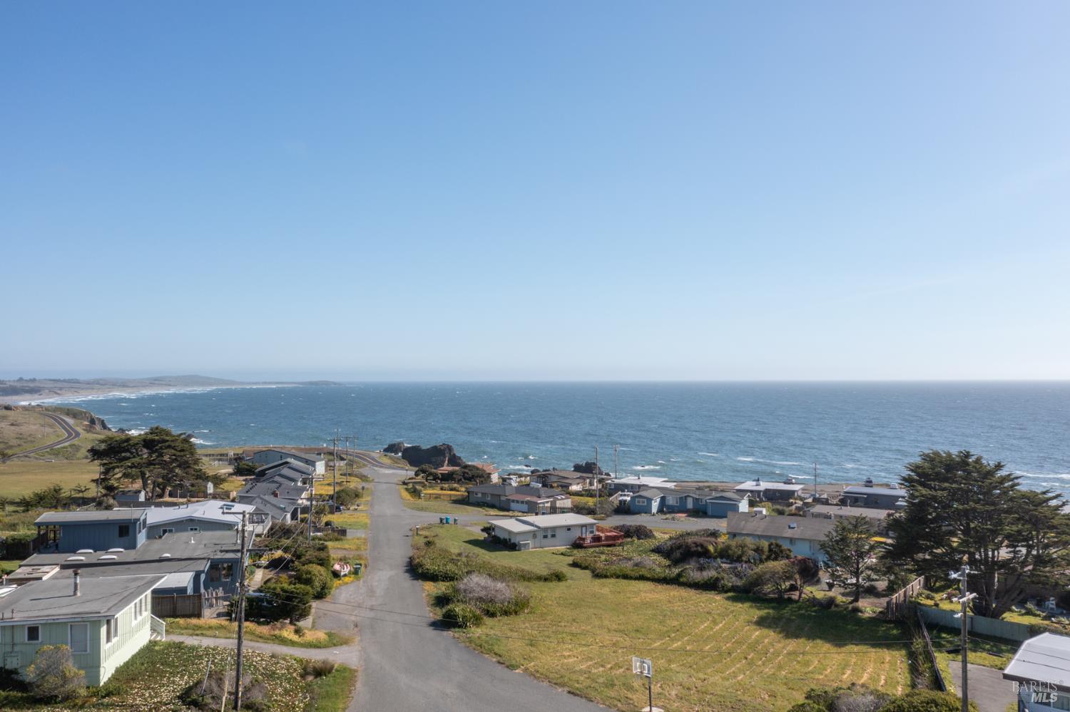 Detail Gallery Image 40 of 43 For 4811 Carmet Dr, Bodega Bay,  CA 94923 - 2 Beds | 2/1 Baths