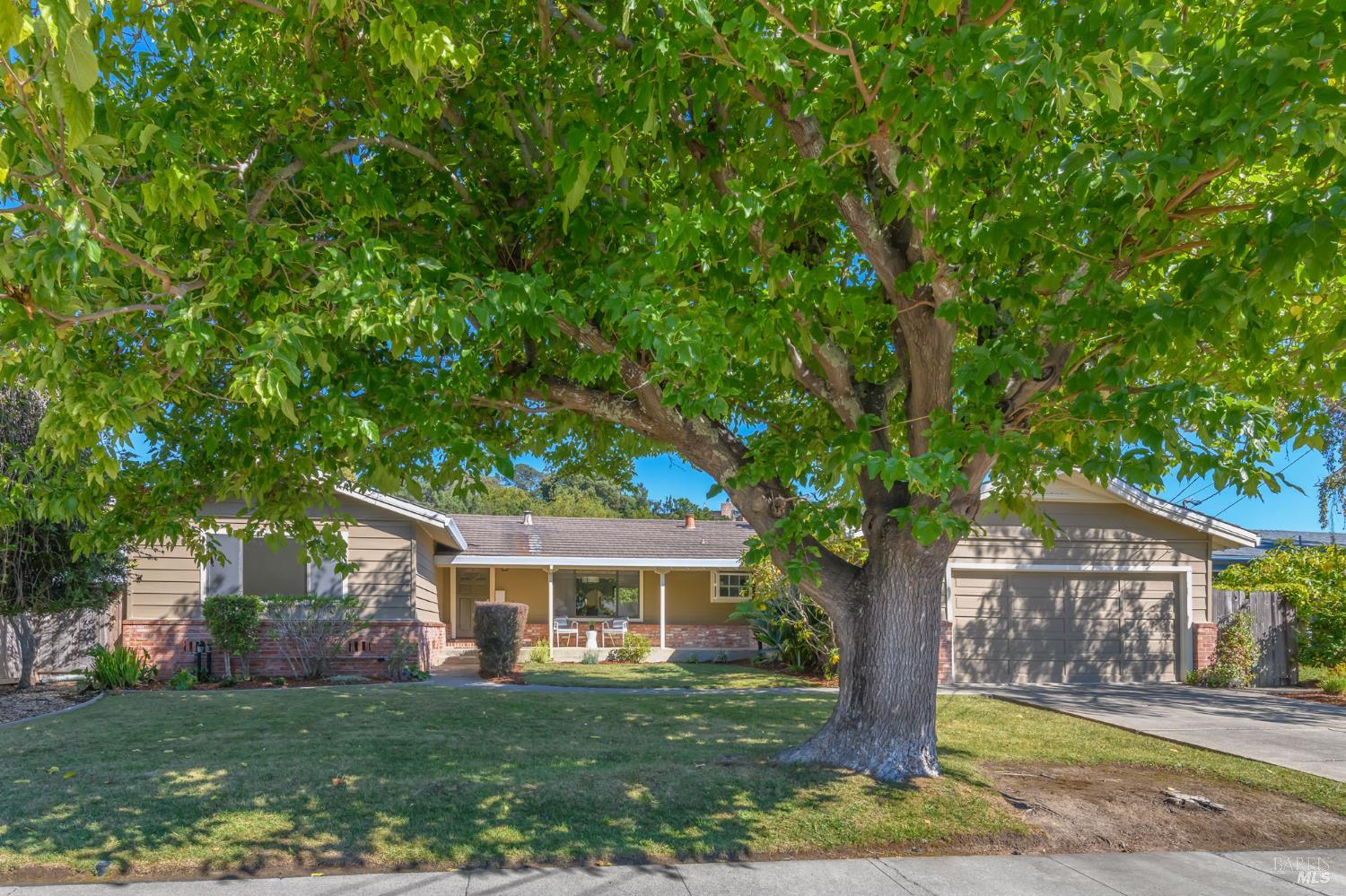 Detail Gallery Image 30 of 31 For 32 Knight Dr, San Rafael,  CA 94901 - 3 Beds | 2 Baths