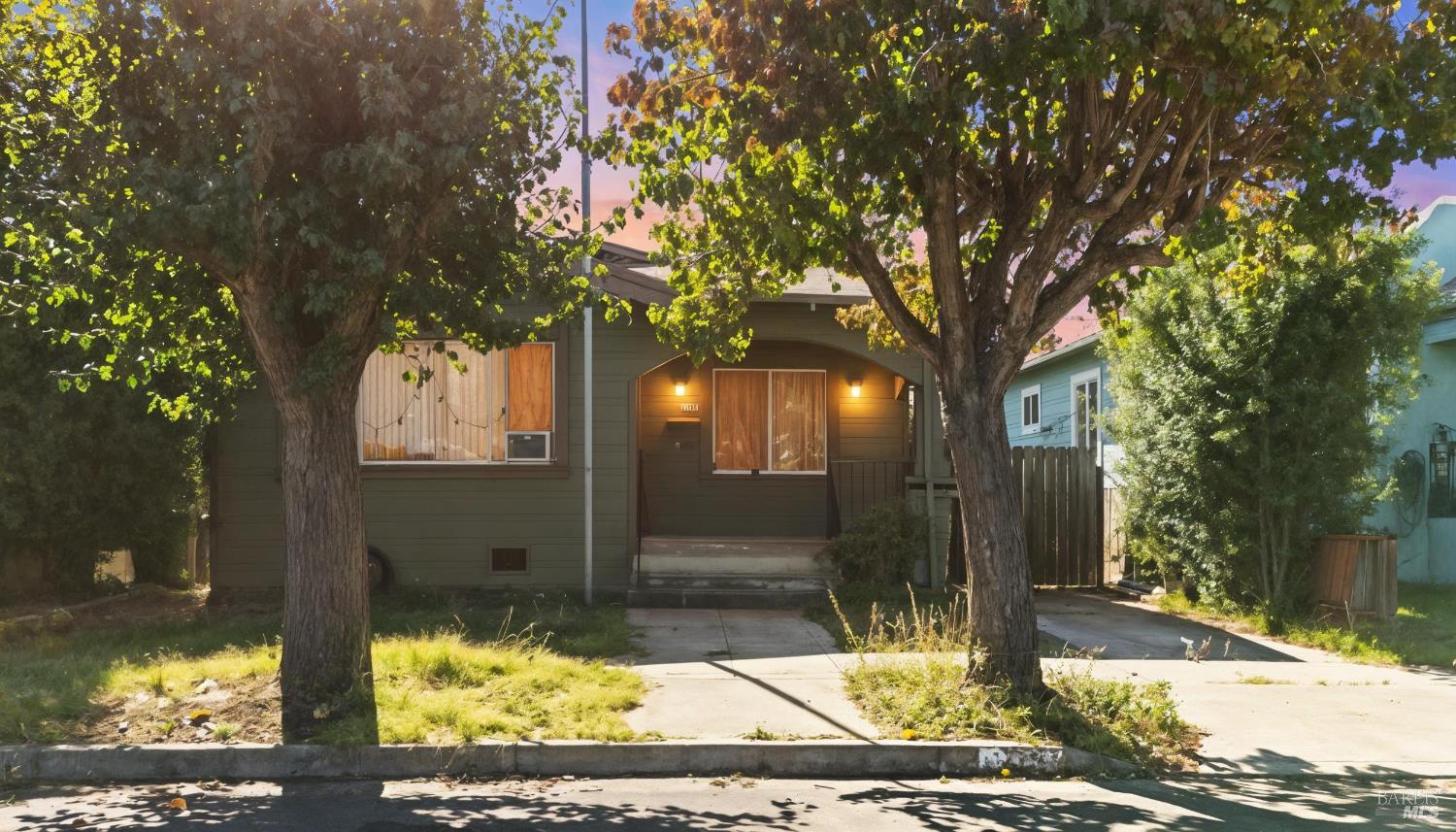 Detail Gallery Image 2 of 22 For 715 Mariposa Ave, Rodeo,  CA 94572 - 2 Beds | 1 Baths