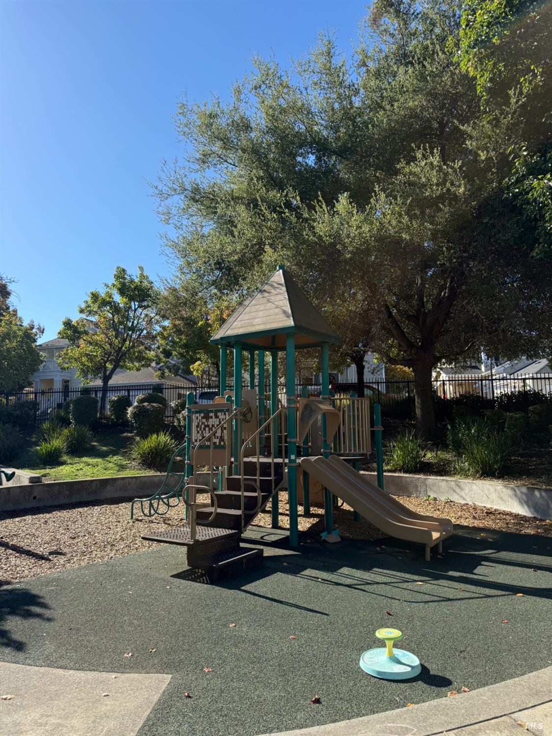 Detail Gallery Image 22 of 23 For 1028 Addison Cir, Petaluma,  CA 94952 - 3 Beds | 2/1 Baths