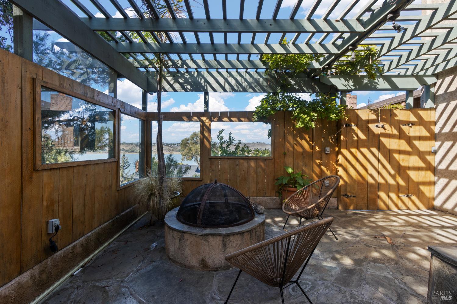 Detail Gallery Image 51 of 53 For 1372 Bonita Bahia Ct, Benicia,  CA 94510 - 3 Beds | 2/1 Baths