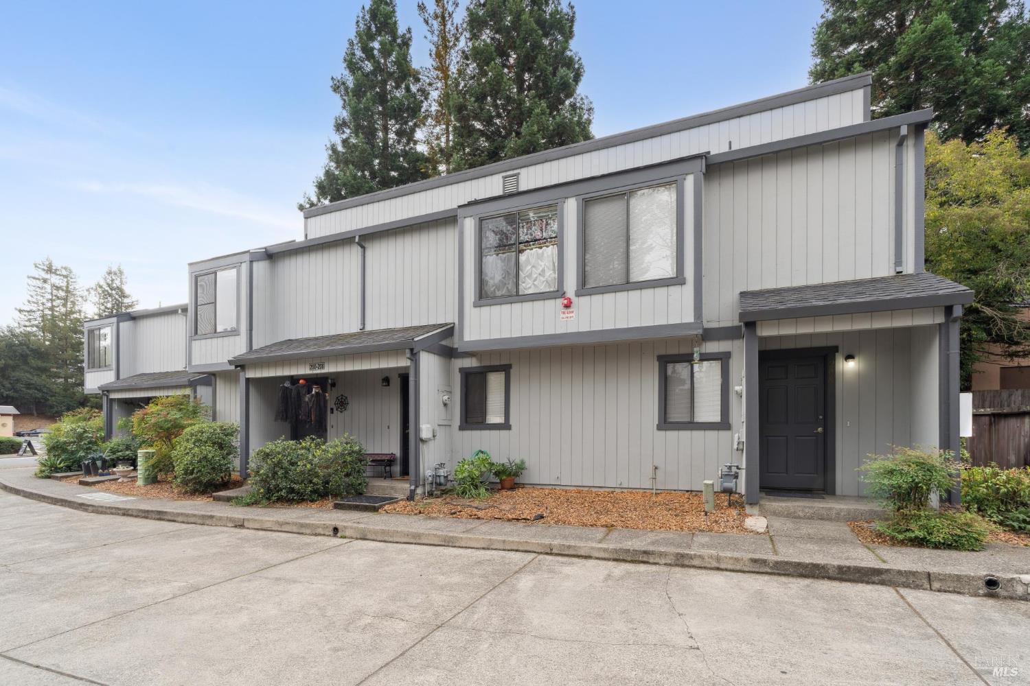 Detail Gallery Image 3 of 29 For 200 Pleasant Hill Ave, Sebastopol,  CA 95472 - – Beds | – Baths