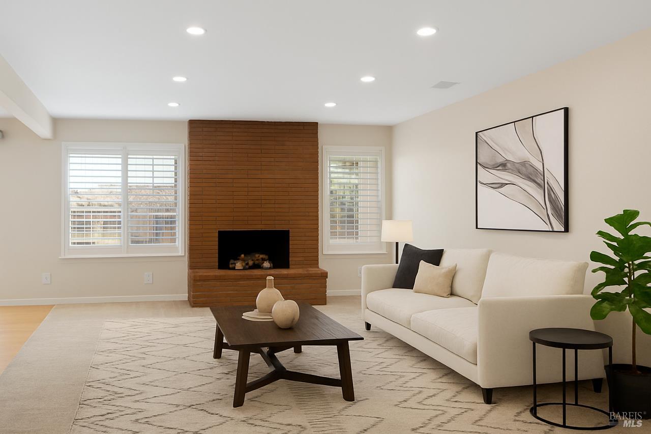 Detail Gallery Image 16 of 43 For 2913 Carissa Ct, Santa Rosa,  CA 95405 - 3 Beds | 2/1 Baths