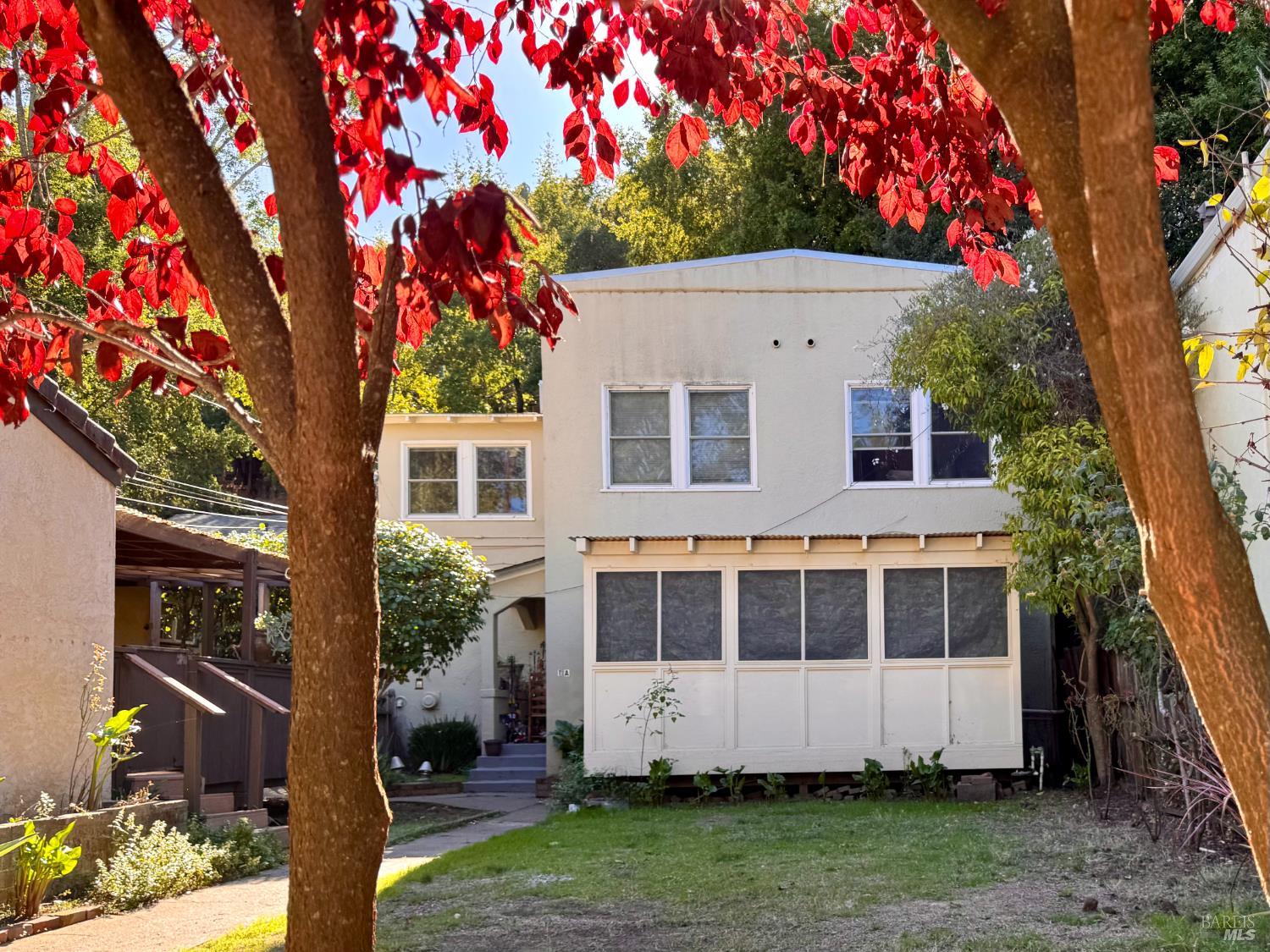 Detail Gallery Image 2 of 22 For 55 Park Rd, Fairfax,  CA 94930 - – Beds | – Baths