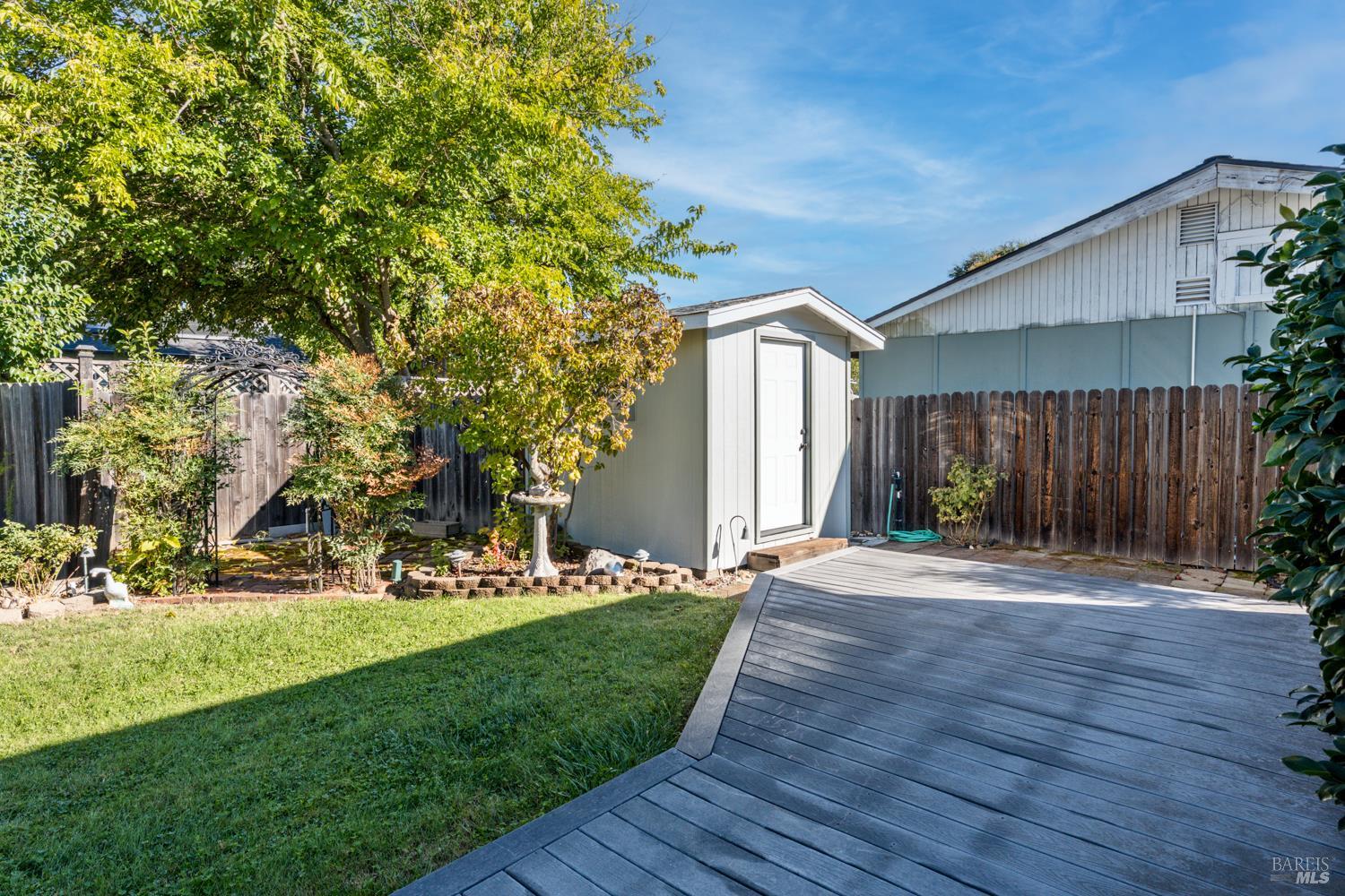 Detail Gallery Image 14 of 16 For 74 Fairview Ct, Ukiah,  CA 95482 - 3 Beds | 2 Baths