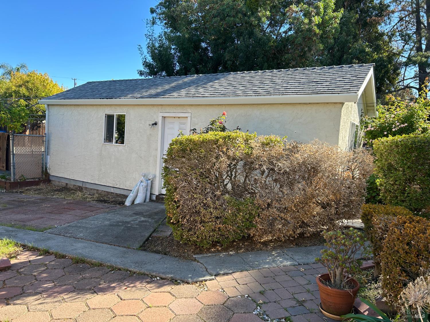 Detail Gallery Image 11 of 13 For 521 E G St, Benicia,  CA 94510 - 3 Beds | 1 Baths