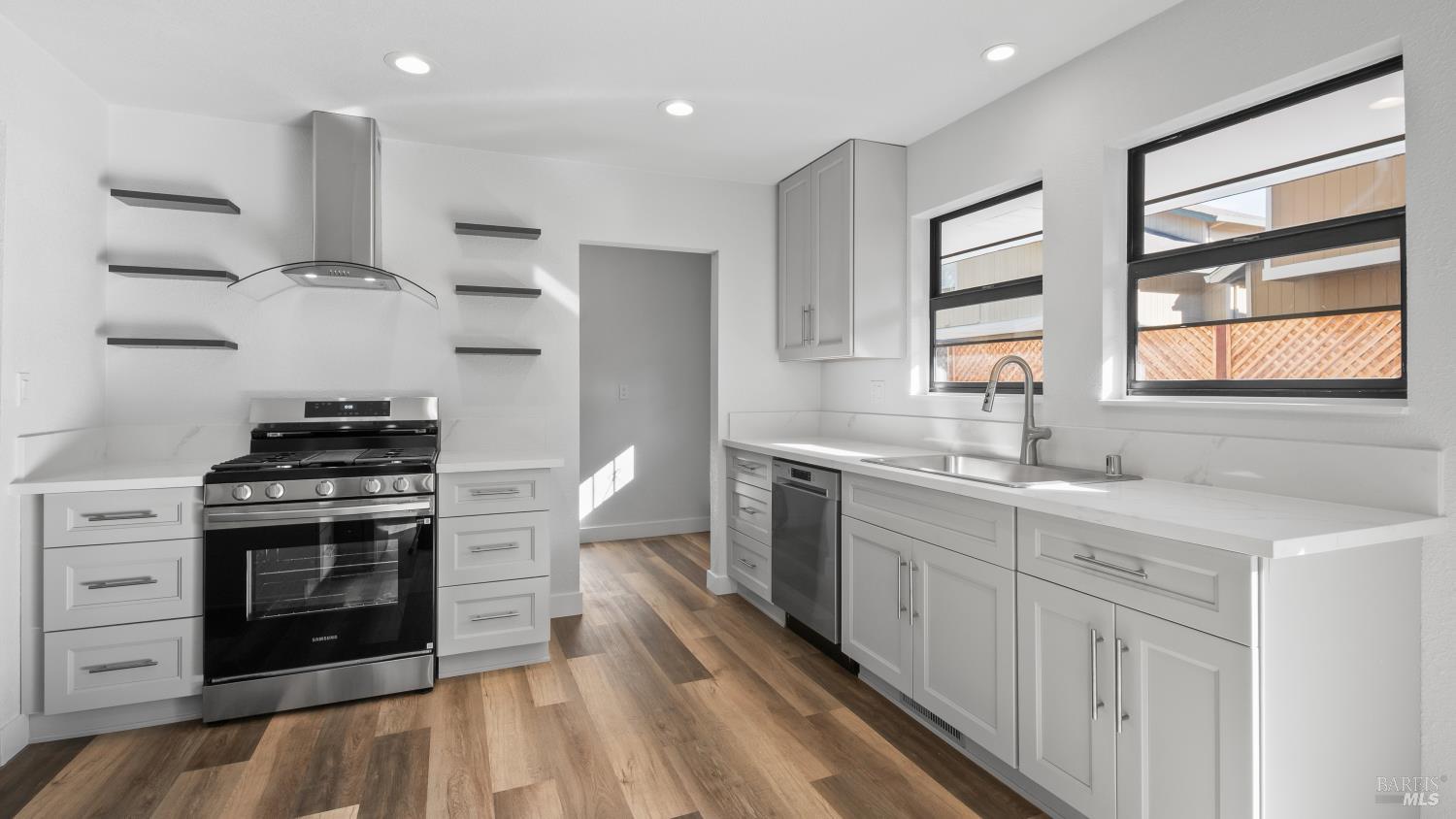 Detail Gallery Image 19 of 40 For 1380 Velma Ave, Santa Rosa,  CA 95403 - 2 Beds | 1 Baths