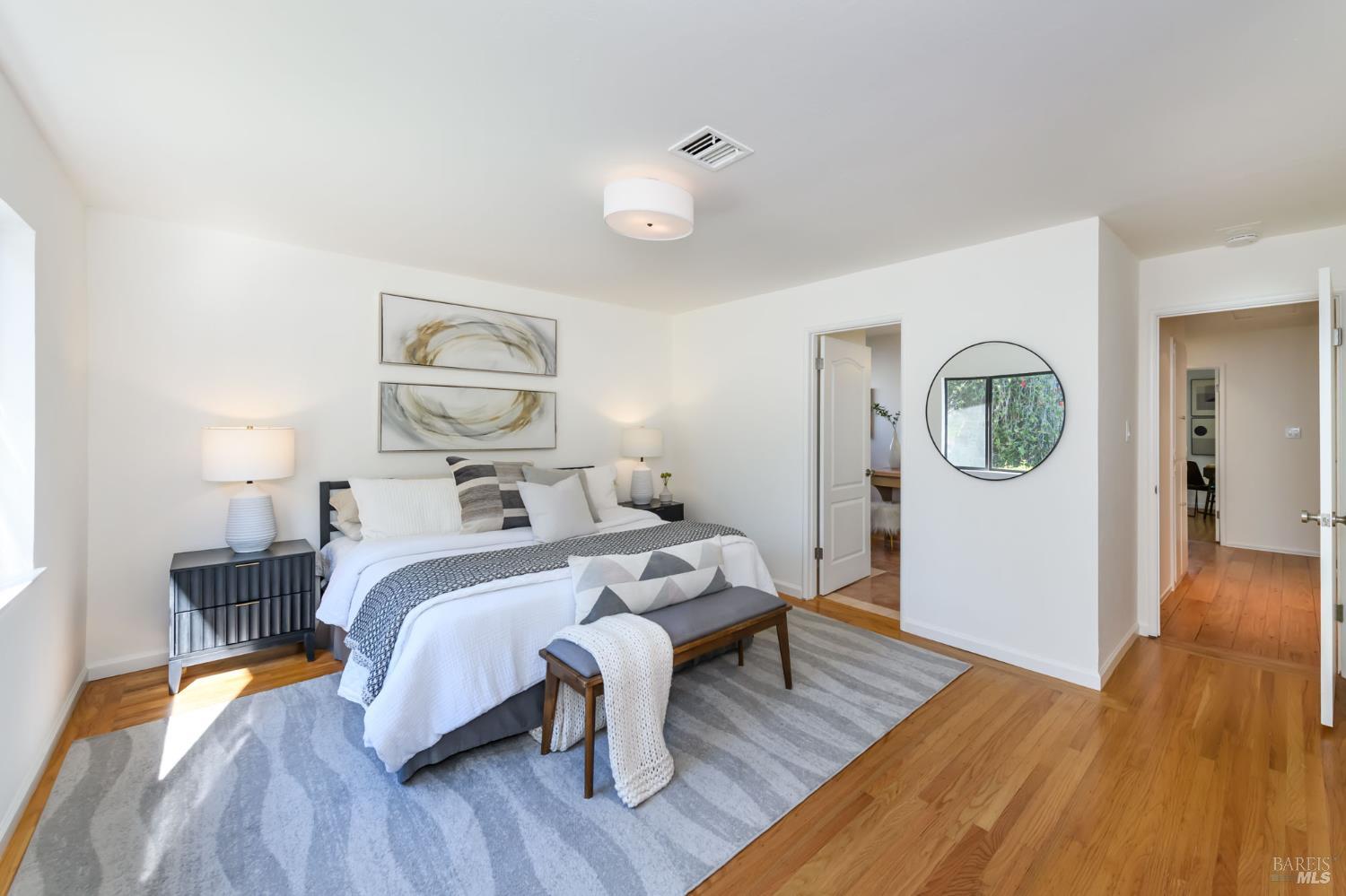 Detail Gallery Image 23 of 31 For 32 Knight Dr, San Rafael,  CA 94901 - 3 Beds | 2 Baths