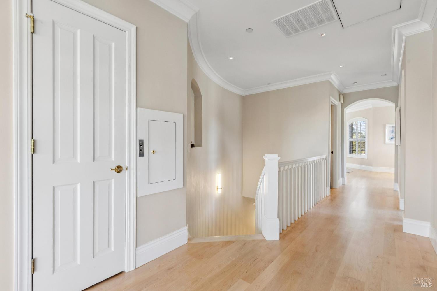 Detail Gallery Image 27 of 68 For 30 De Silva Island Dr, Mill Valley,  CA 94941 - 3 Beds | 2/1 Baths