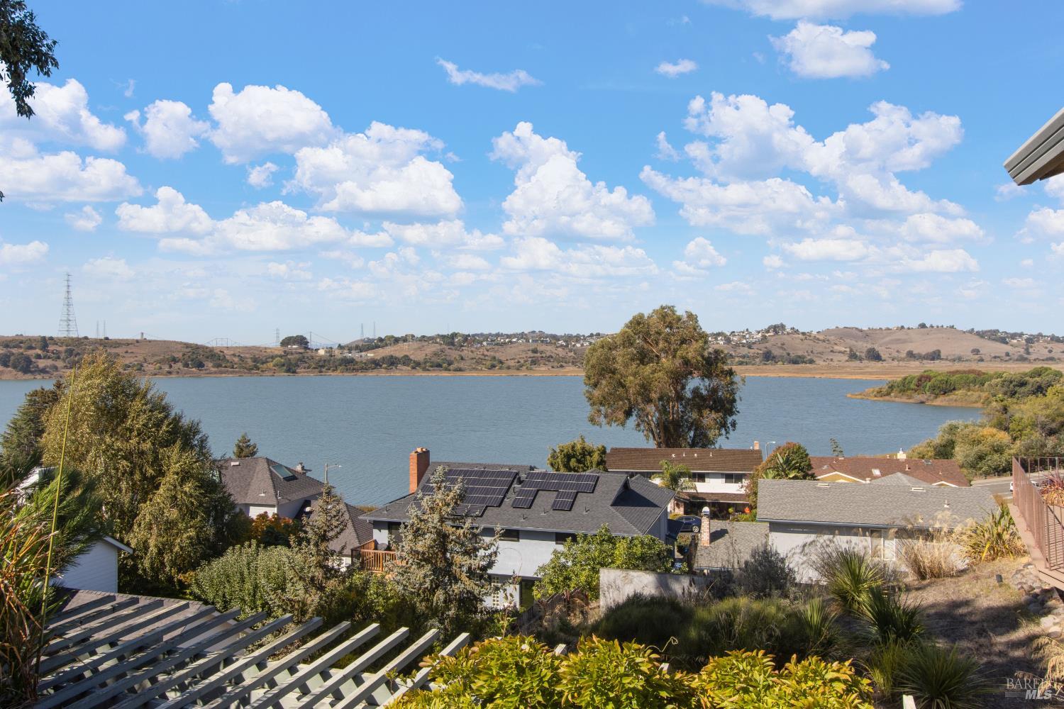 Detail Gallery Image 24 of 53 For 1372 Bonita Bahia Ct, Benicia,  CA 94510 - 3 Beds | 2/1 Baths