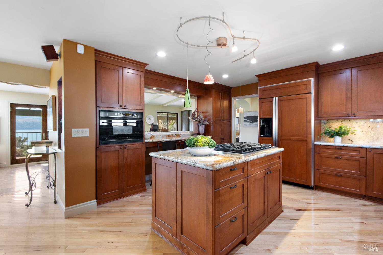 Detail Gallery Image 15 of 53 For 1372 Bonita Bahia Ct, Benicia,  CA 94510 - 3 Beds | 2/1 Baths