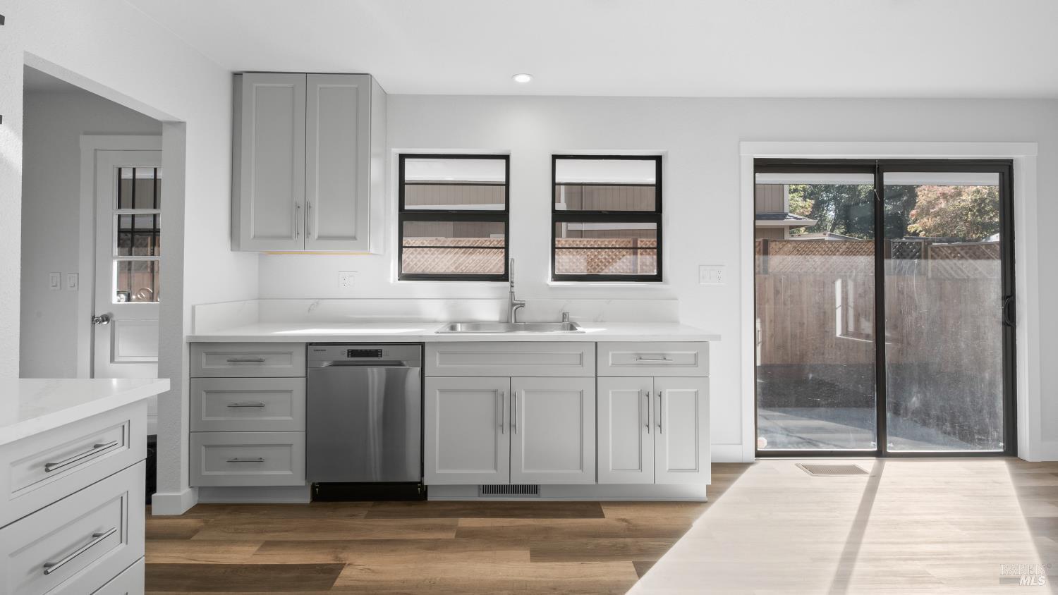 Detail Gallery Image 13 of 40 For 1380 Velma Ave, Santa Rosa,  CA 95403 - 2 Beds | 1 Baths