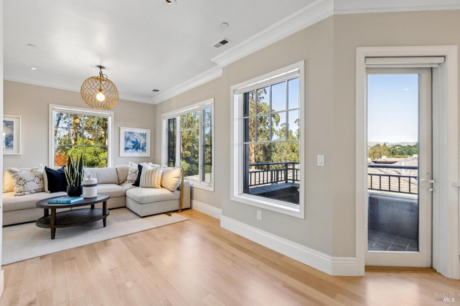 Detail Gallery Image 50 of 68 For 30 De Silva Island Dr, Mill Valley,  CA 94941 - 3 Beds | 2/1 Baths