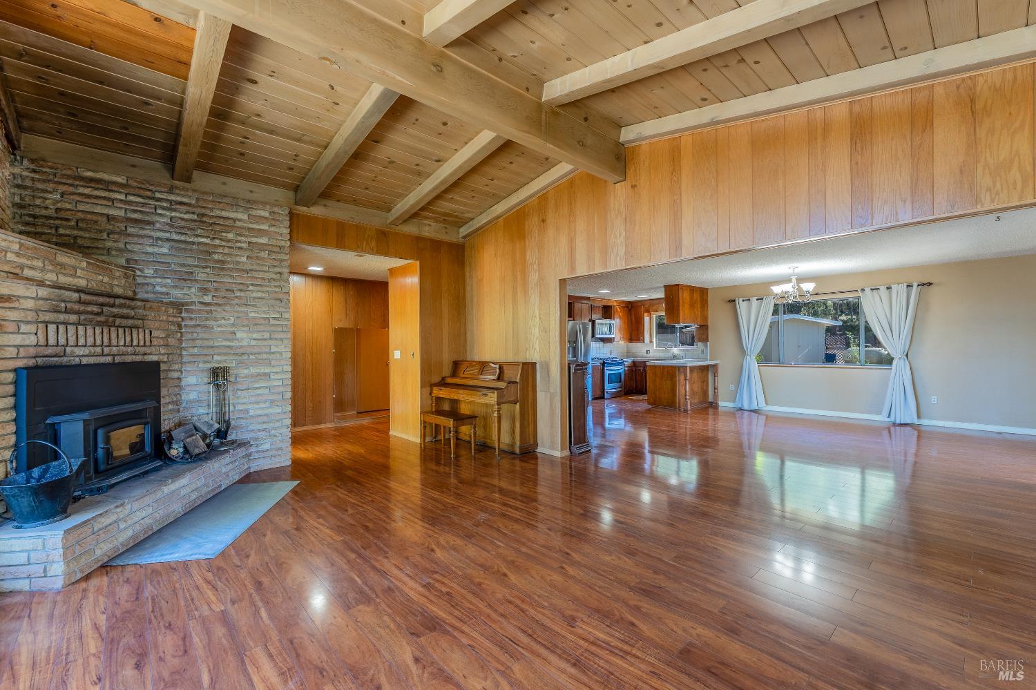 Detail Gallery Image 9 of 45 For 3651 Ridgewood Rd, Willits,  CA 95490 - 3 Beds | 3 Baths