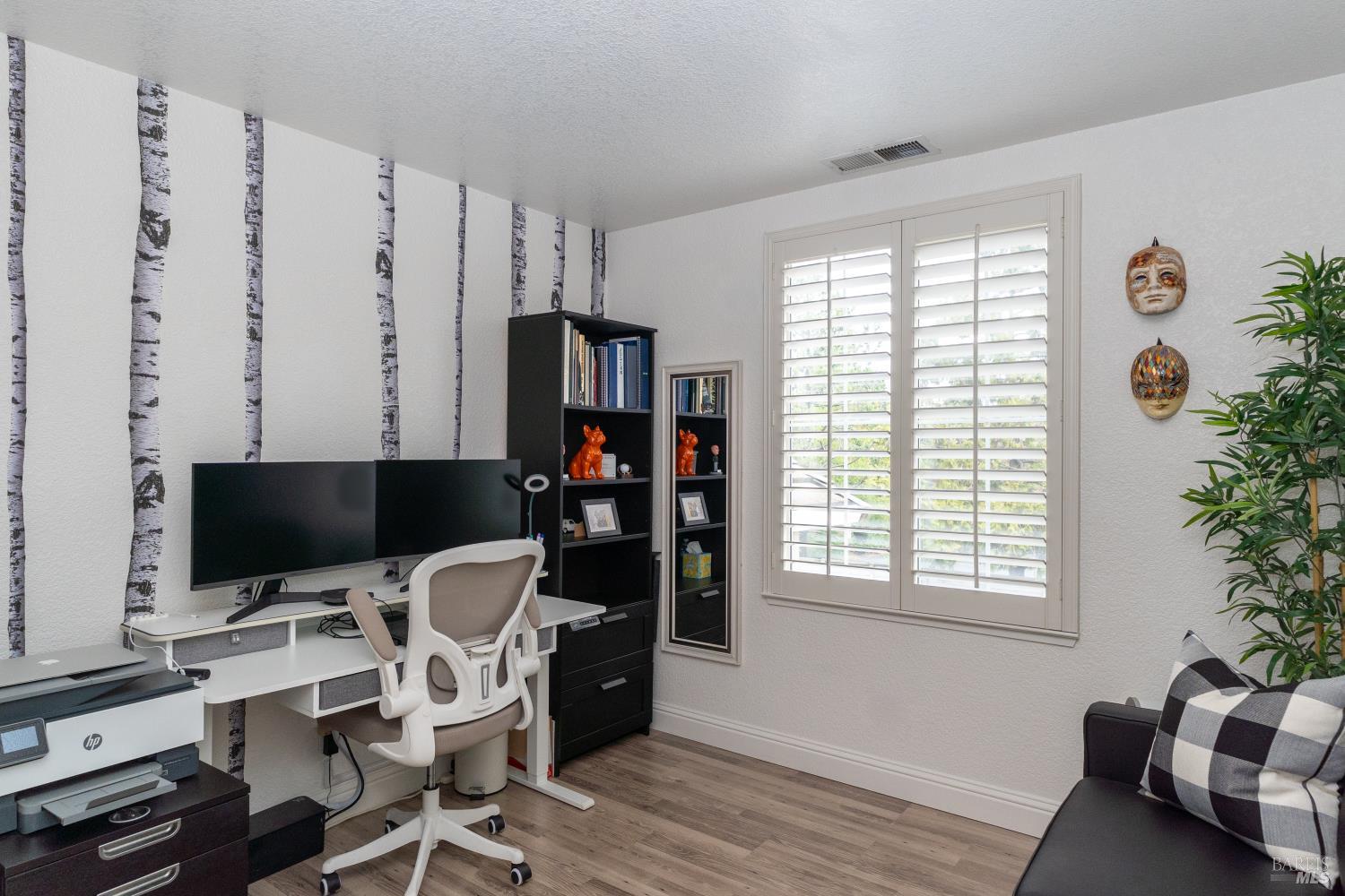 Detail Gallery Image 24 of 35 For 125 Trent Dr, Napa,  CA 94558 - 3 Beds | 2/1 Baths