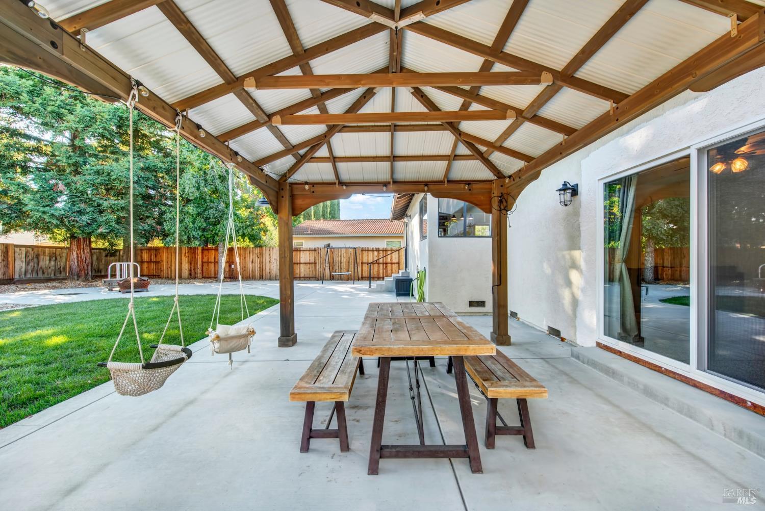 Detail Gallery Image 37 of 41 For 406 Stonecastle Way, Vacaville,  CA 95687 - 4 Beds | 2/1 Baths