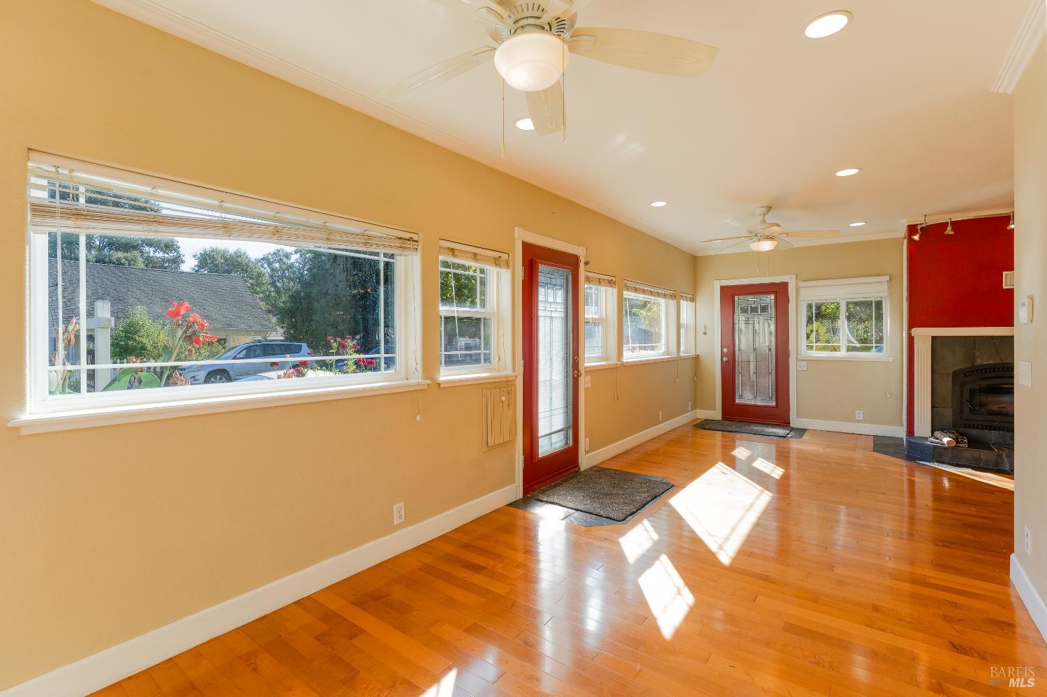 Detail Gallery Image 7 of 41 For 372 Coast St, Willits,  CA 95490 - 4 Beds | 2 Baths