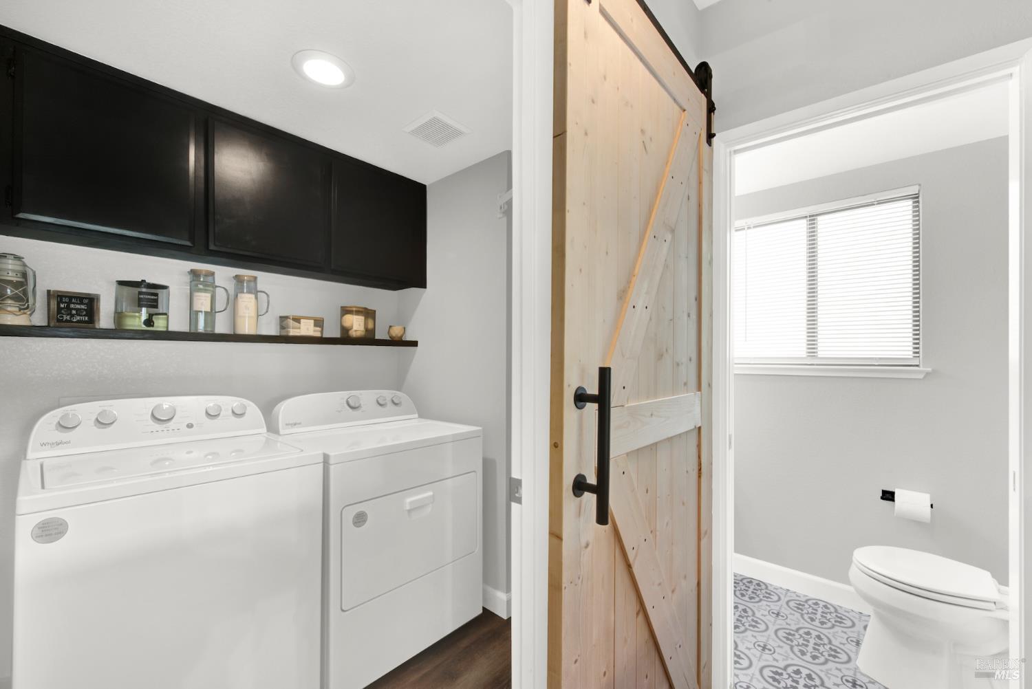 Detail Gallery Image 29 of 41 For 406 Stonecastle Way, Vacaville,  CA 95687 - 4 Beds | 2/1 Baths