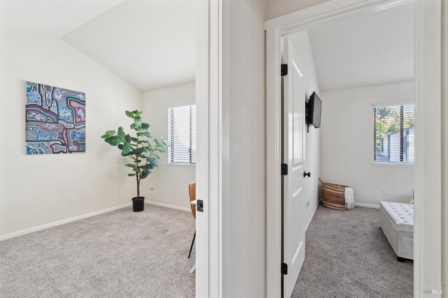 Detail Gallery Image 18 of 28 For 1302 Marylyn Cir, Petaluma,  CA 94954 - 3 Beds | 2/1 Baths