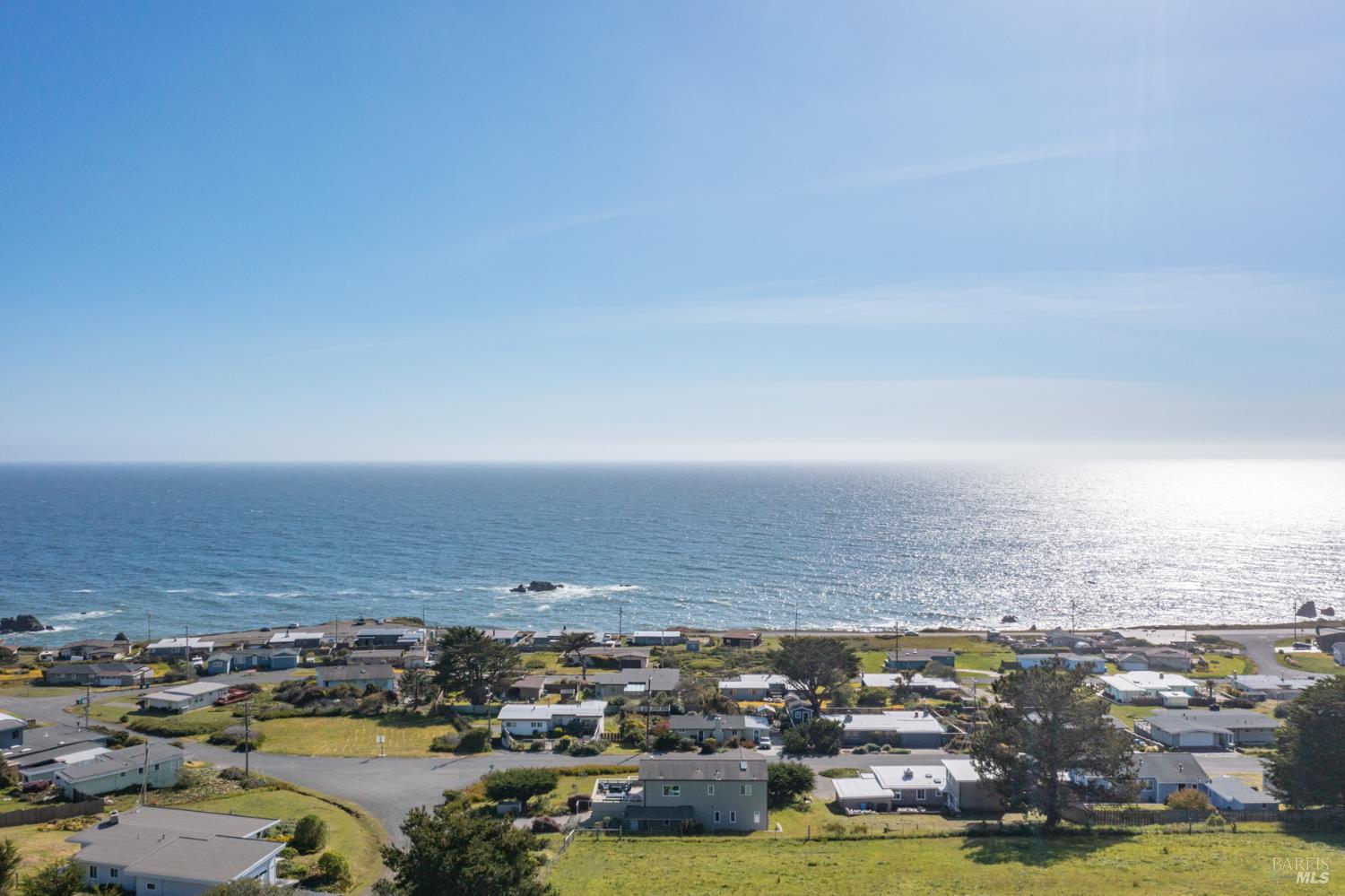 Detail Gallery Image 35 of 43 For 4811 Carmet Dr, Bodega Bay,  CA 94923 - 2 Beds | 2/1 Baths