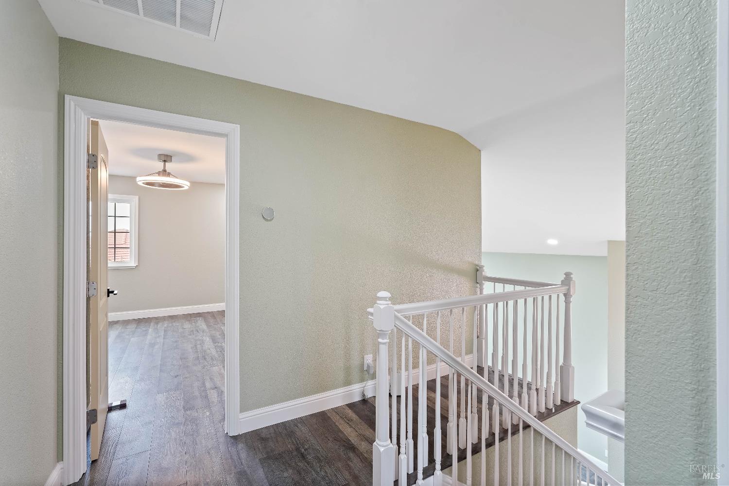 Detail Gallery Image 23 of 60 For 880 Knights Cir, Vallejo,  CA 94591 - 3 Beds | 2/1 Baths