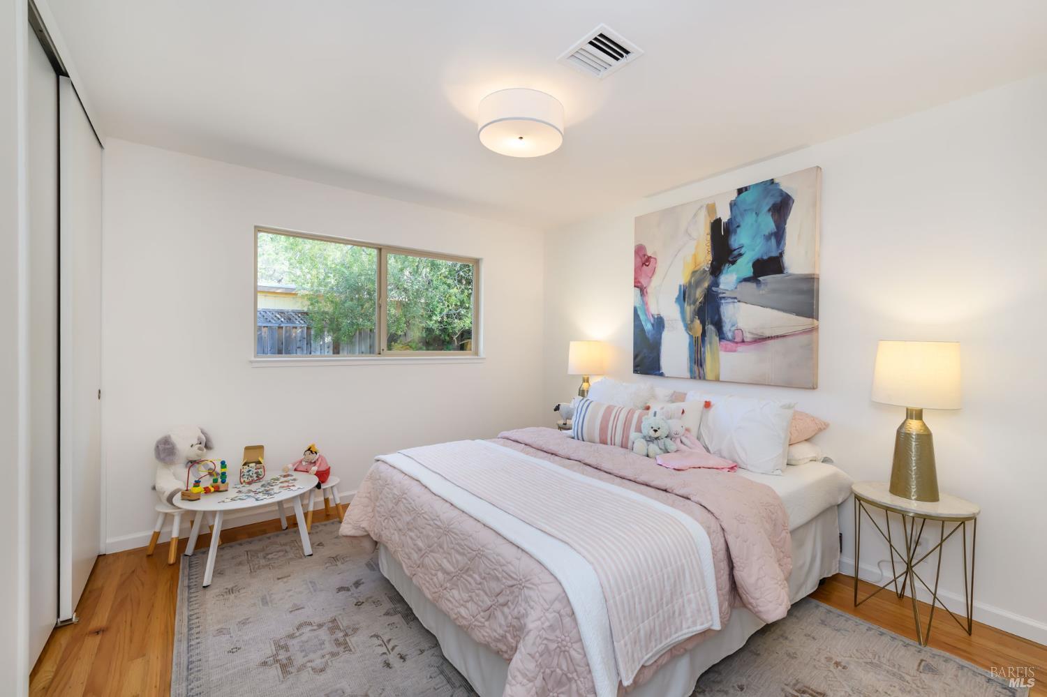 Detail Gallery Image 18 of 31 For 32 Knight Dr, San Rafael,  CA 94901 - 3 Beds | 2 Baths