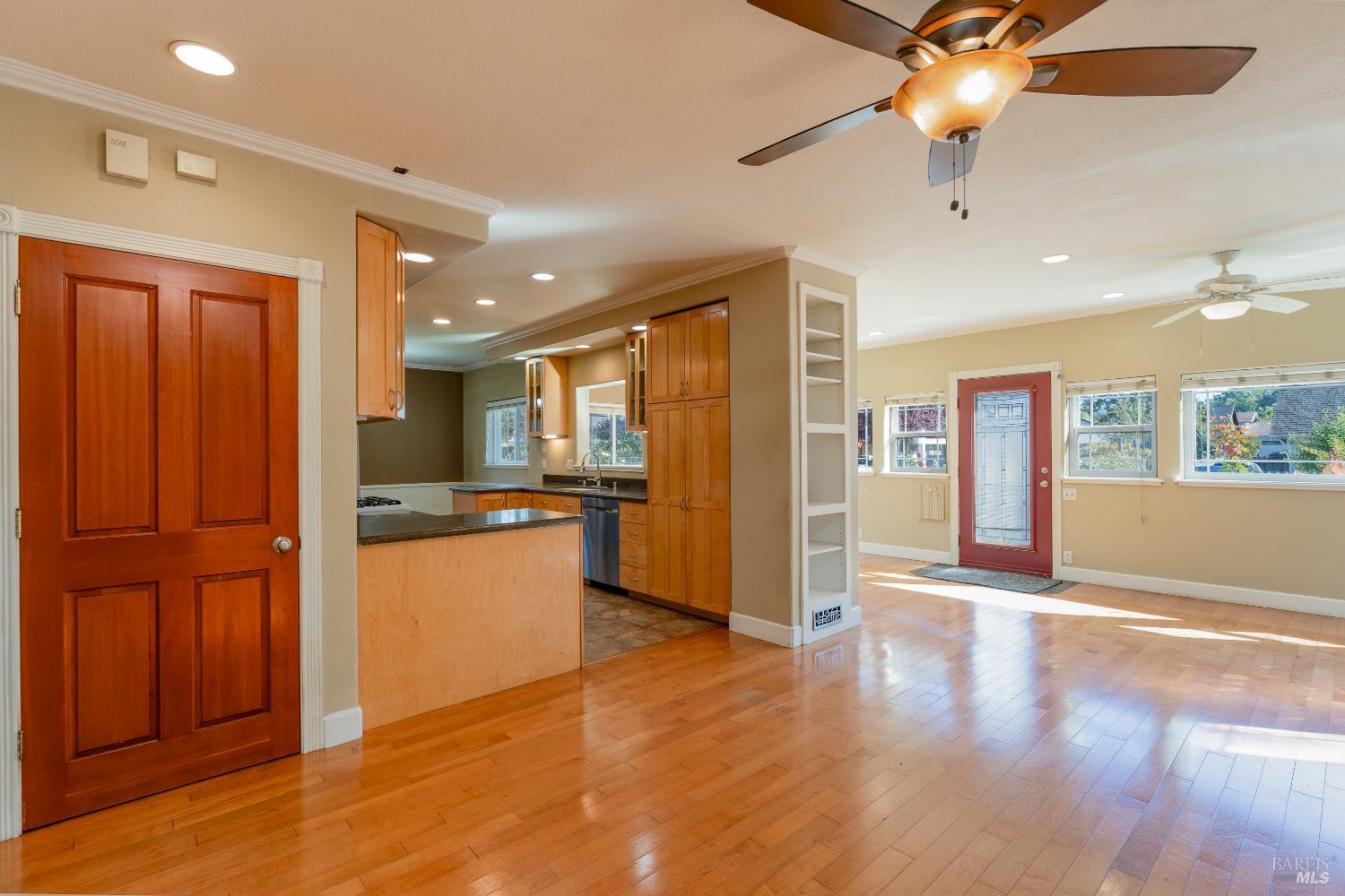 Detail Gallery Image 11 of 41 For 372 Coast St, Willits,  CA 95490 - 4 Beds | 2 Baths