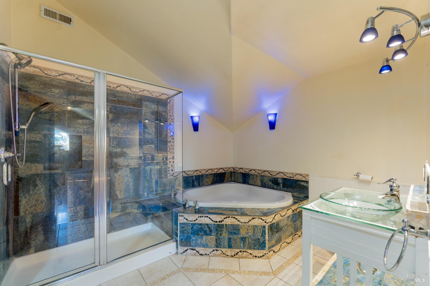 Detail Gallery Image 26 of 41 For 372 Coast St, Willits,  CA 95490 - 4 Beds | 2 Baths