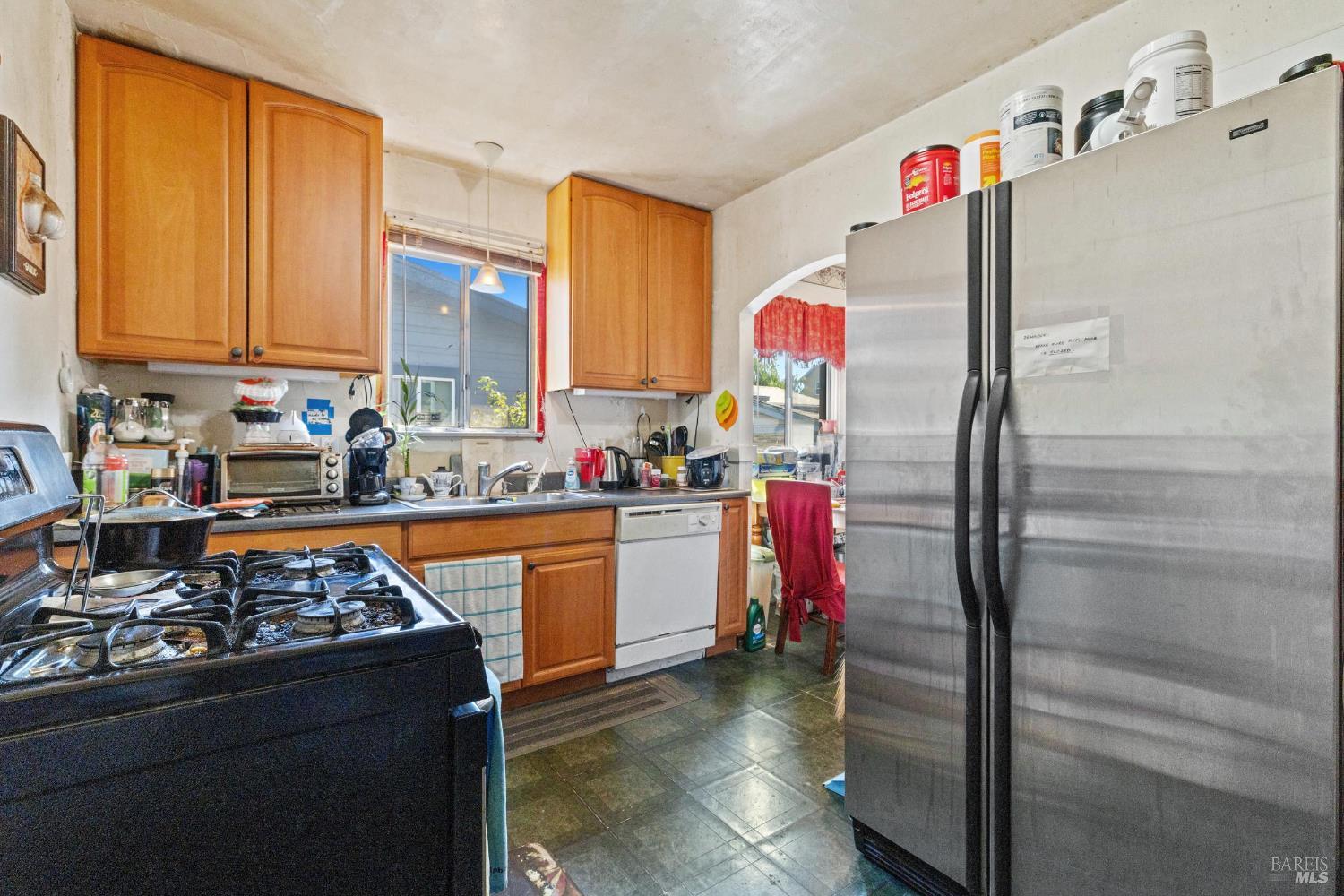 Detail Gallery Image 5 of 22 For 715 Mariposa Ave, Rodeo,  CA 94572 - 2 Beds | 1 Baths