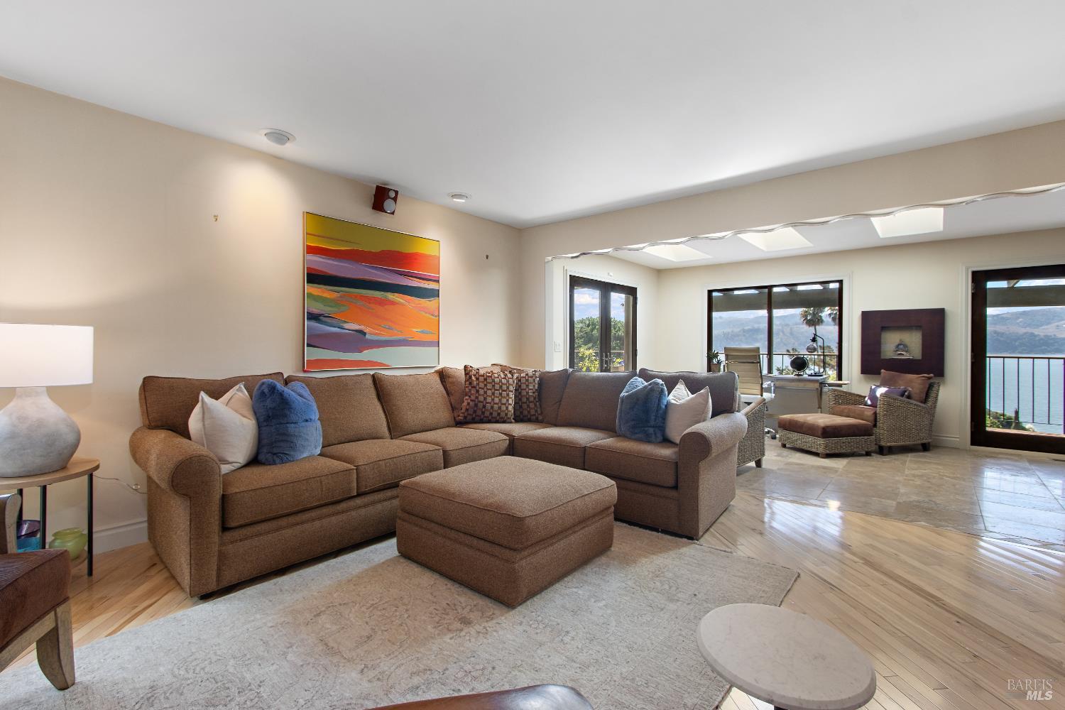 Detail Gallery Image 11 of 53 For 1372 Bonita Bahia Ct, Benicia,  CA 94510 - 3 Beds | 2/1 Baths