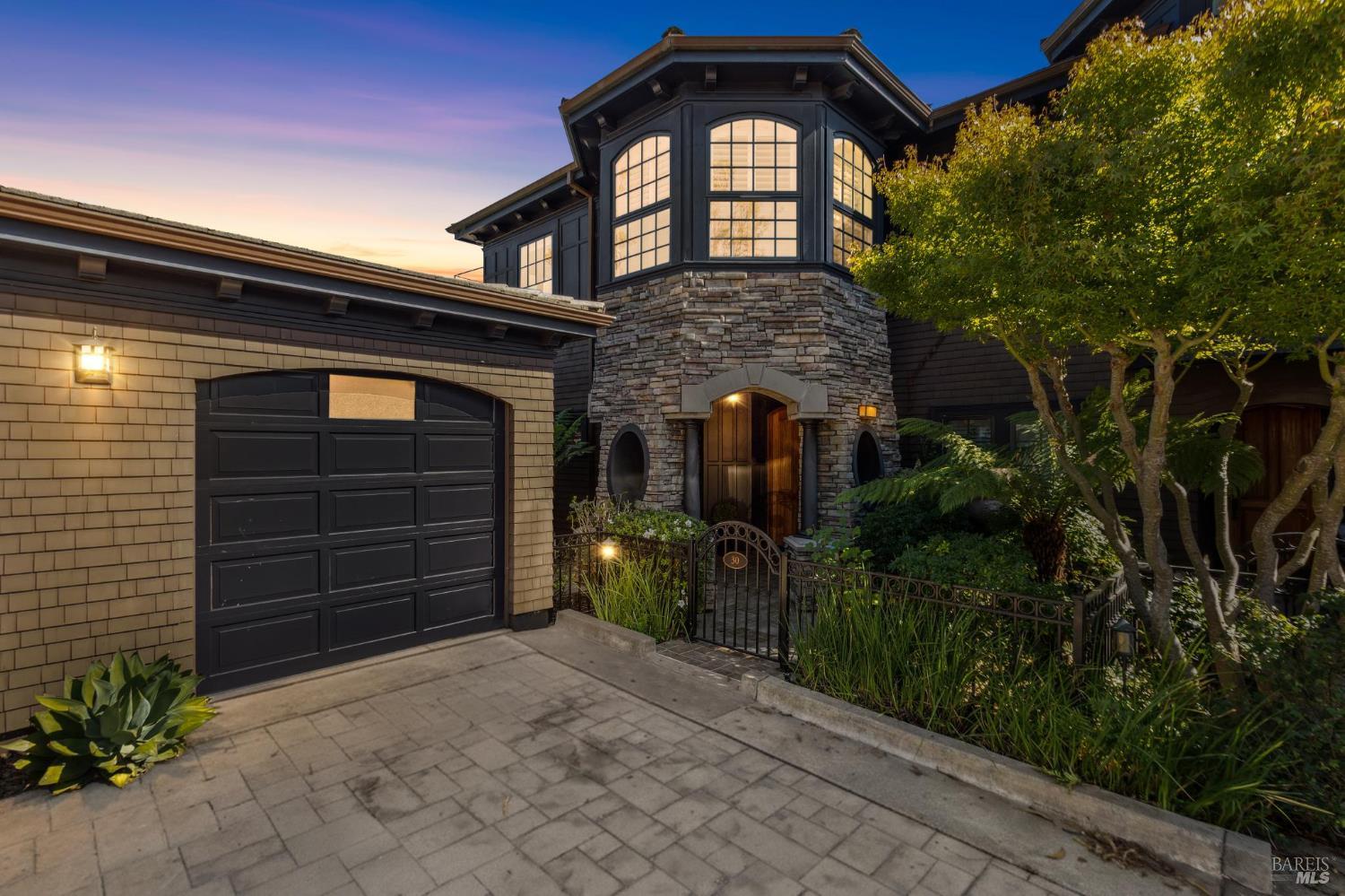 Detail Gallery Image 64 of 68 For 30 De Silva Island Dr, Mill Valley,  CA 94941 - 3 Beds | 2/1 Baths