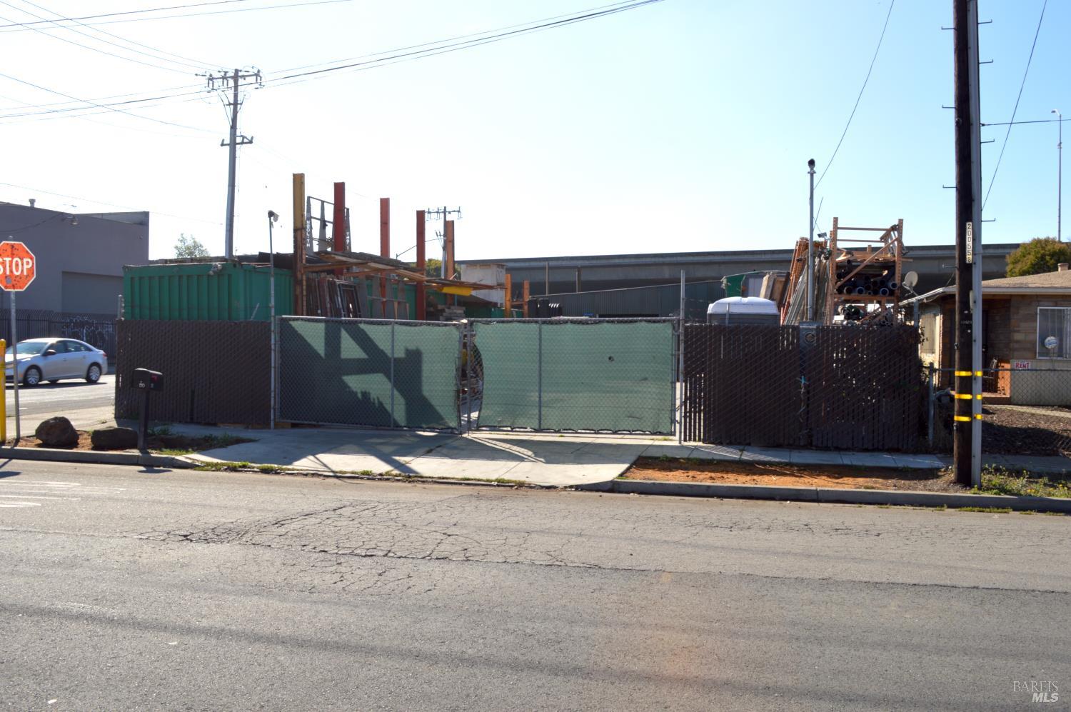 Detail Gallery Image 4 of 11 For 130 Maine Ave, Richmond,  CA 94804 - – Beds | – Baths