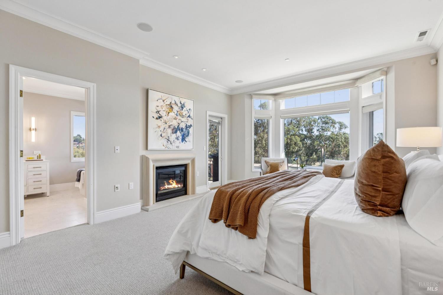 Detail Gallery Image 6 of 68 For 30 De Silva Island Dr, Mill Valley,  CA 94941 - 3 Beds | 2/1 Baths