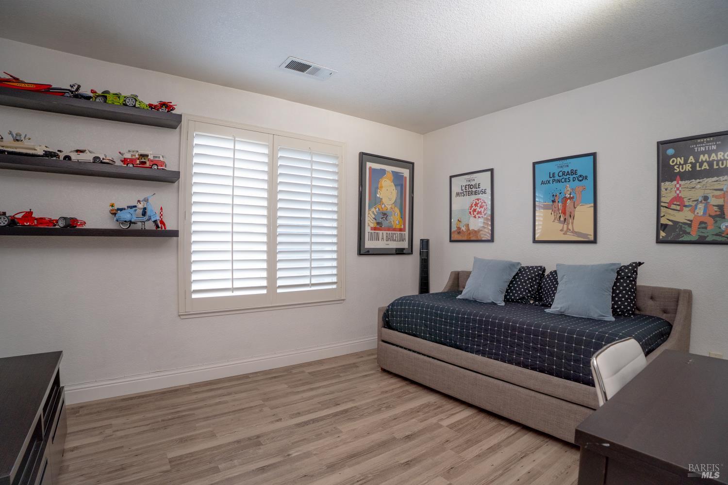 Detail Gallery Image 23 of 35 For 125 Trent Dr, Napa,  CA 94558 - 3 Beds | 2/1 Baths