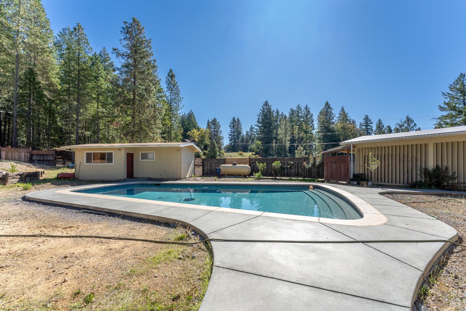 Detail Gallery Image 27 of 45 For 3651 Ridgewood Rd, Willits,  CA 95490 - 3 Beds | 3 Baths